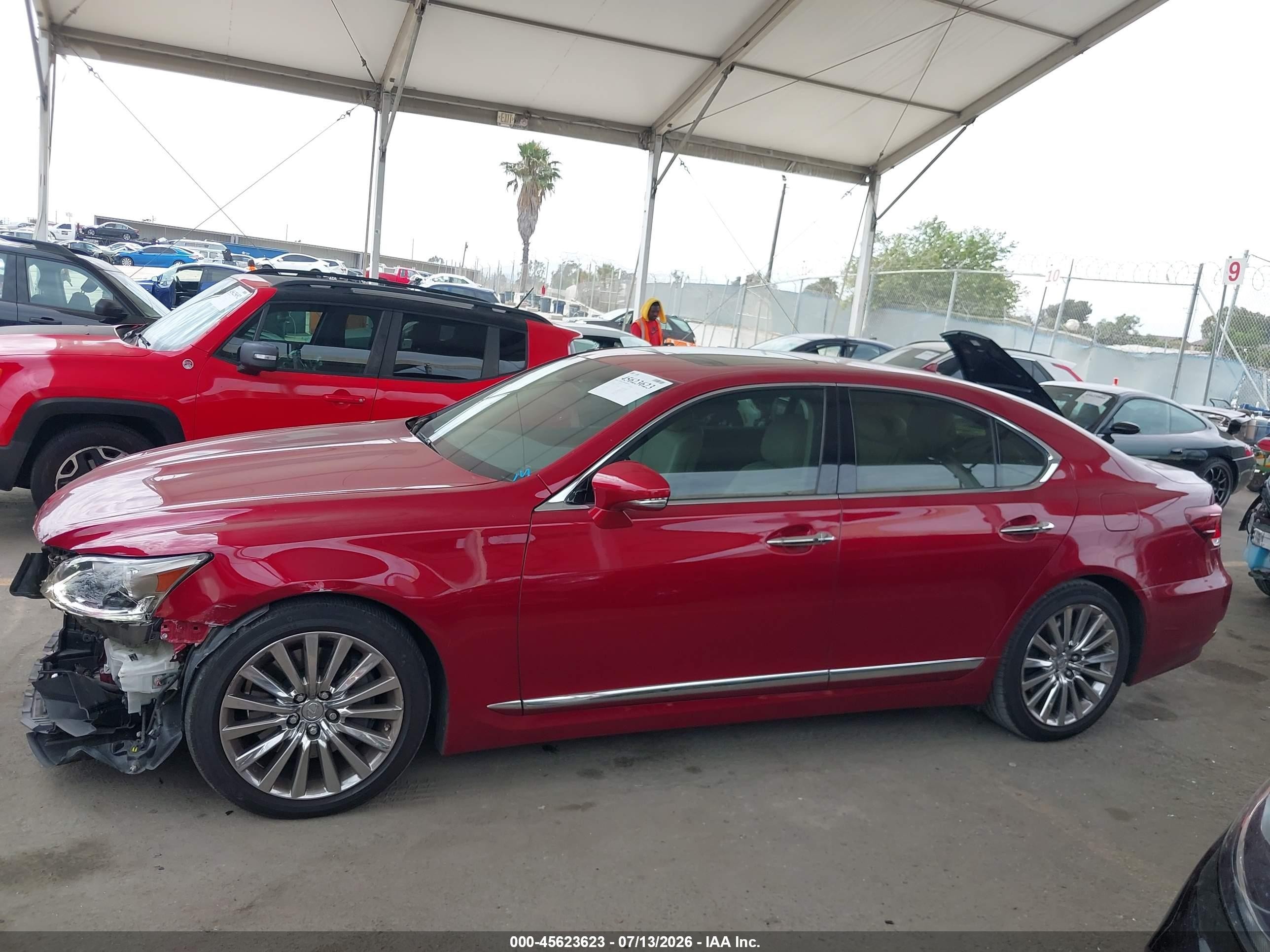 2013 Lexus Ls 460   Red vin: JTHCL5EF3D5017705