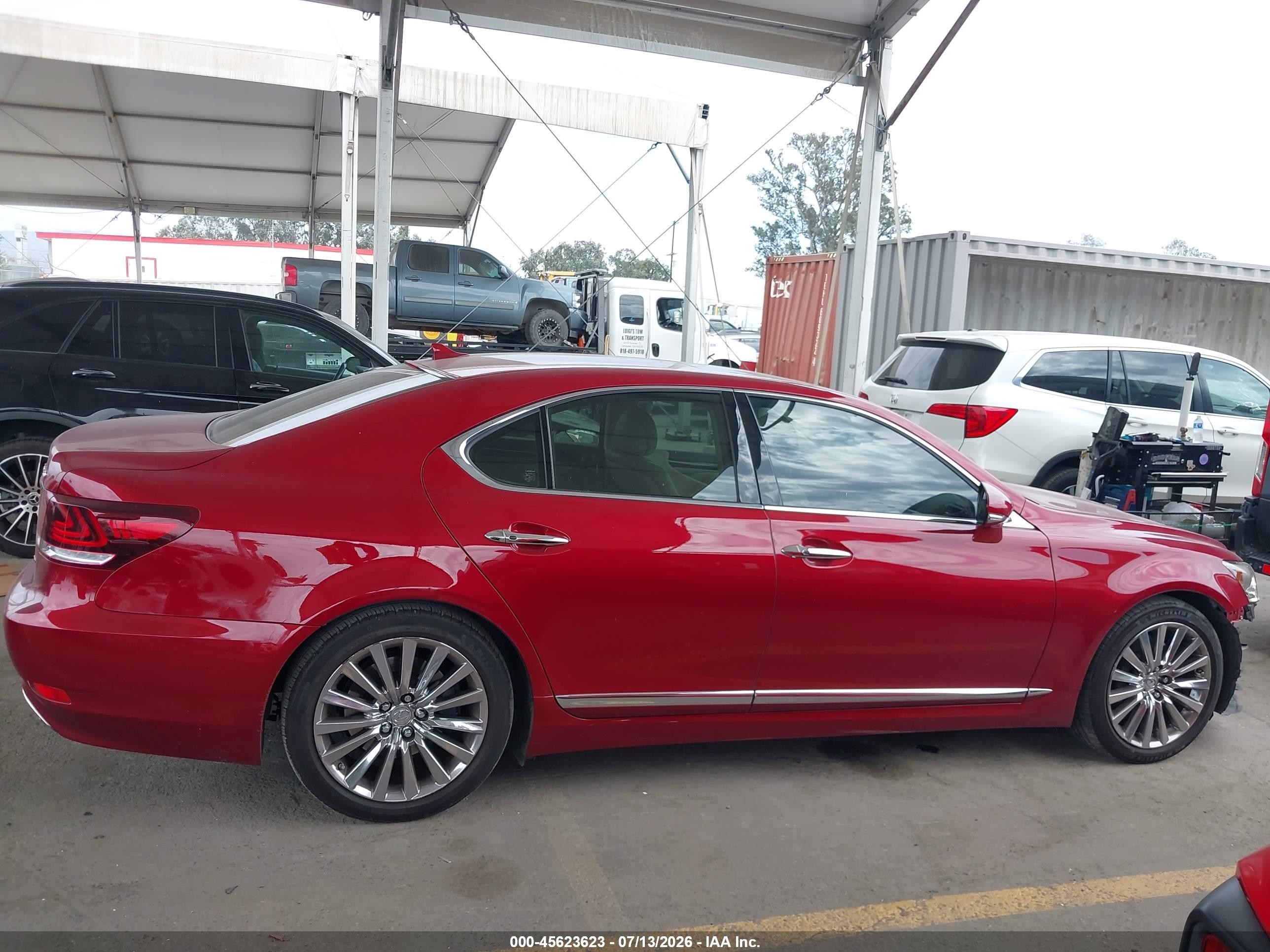 2013 Lexus Ls 460   Red vin: JTHCL5EF3D5017705