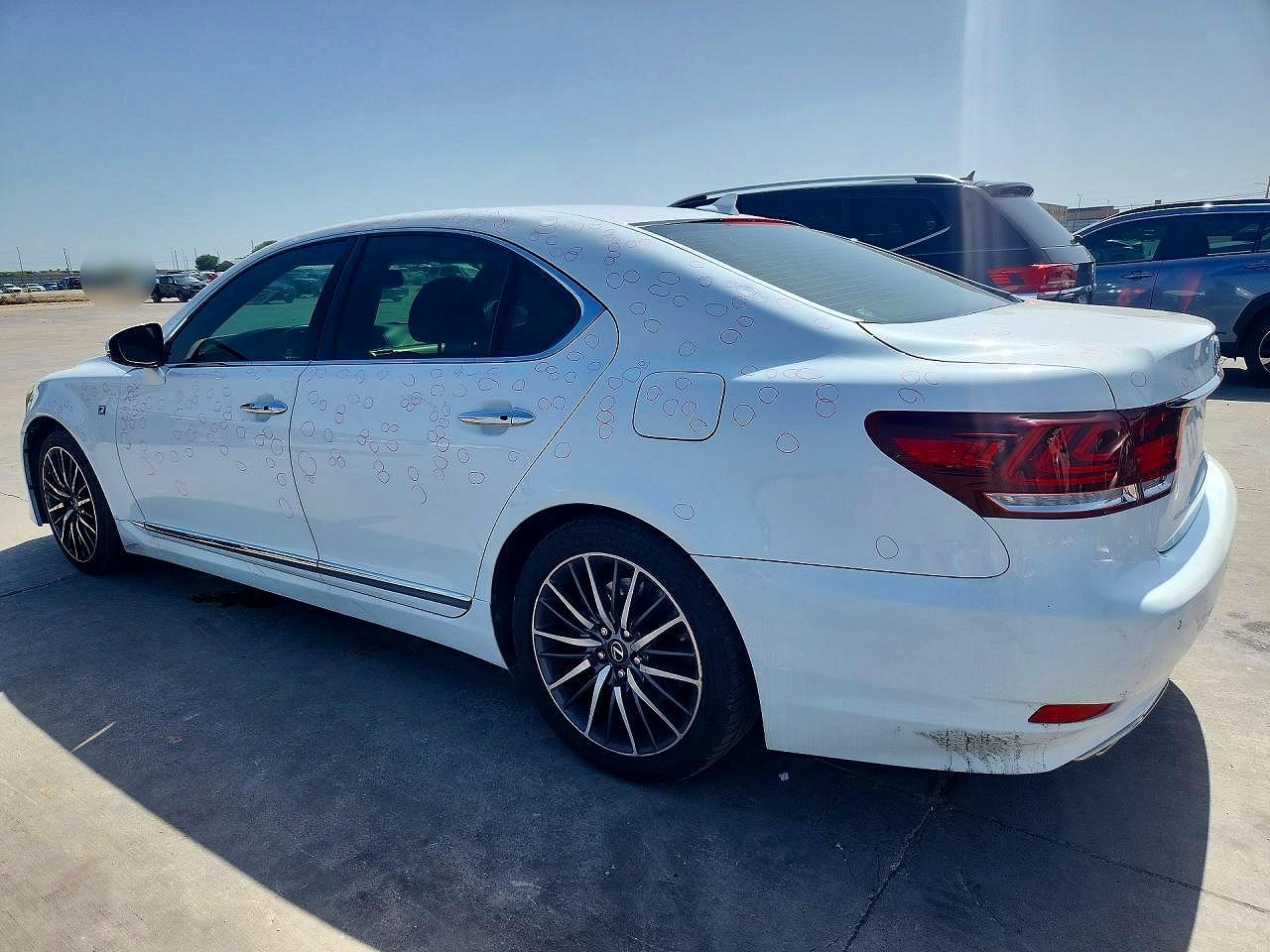 2013 Lexus Ls 460 Белый vin: JTHCL5EF4D5015932