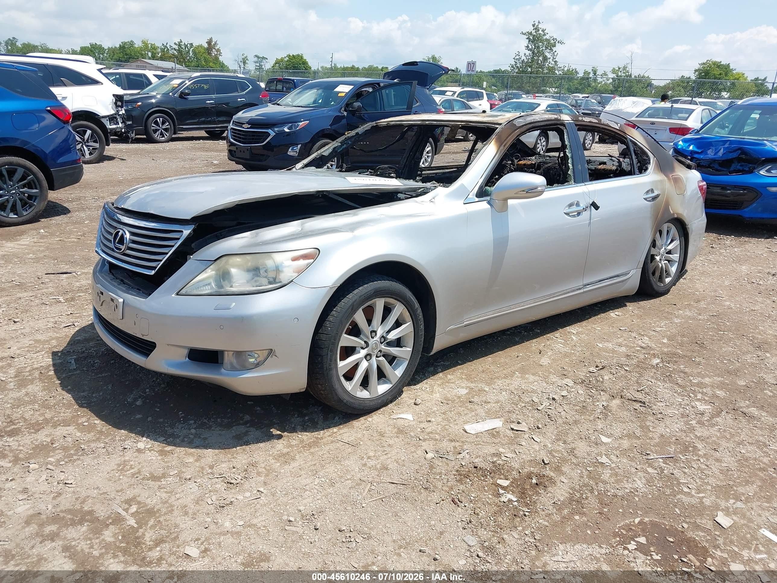 2010 Lexus Ls 460   Silver vin: JTHCL5EF5A5008211