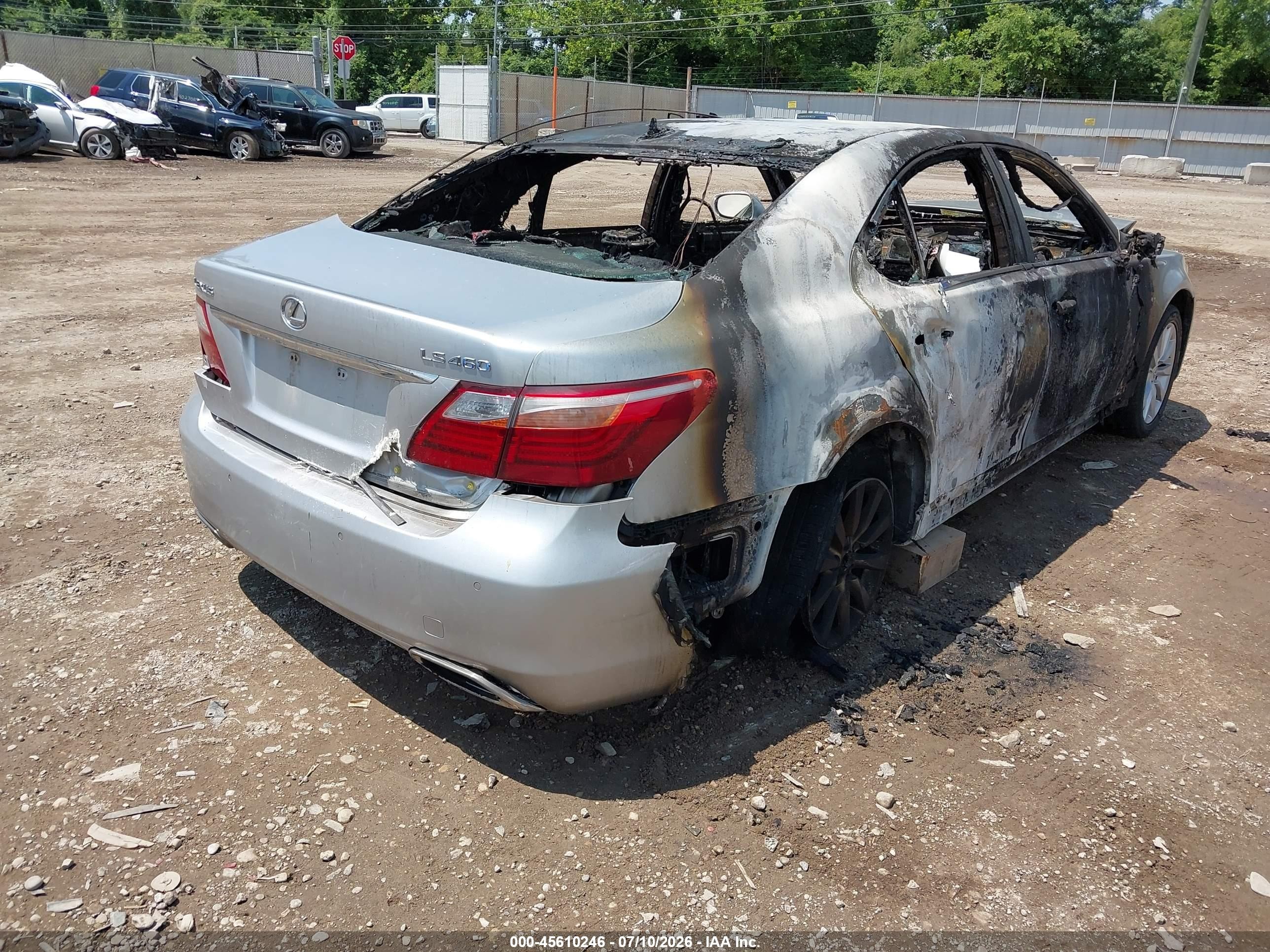 2010 Lexus Ls 460   Silver vin: JTHCL5EF5A5008211