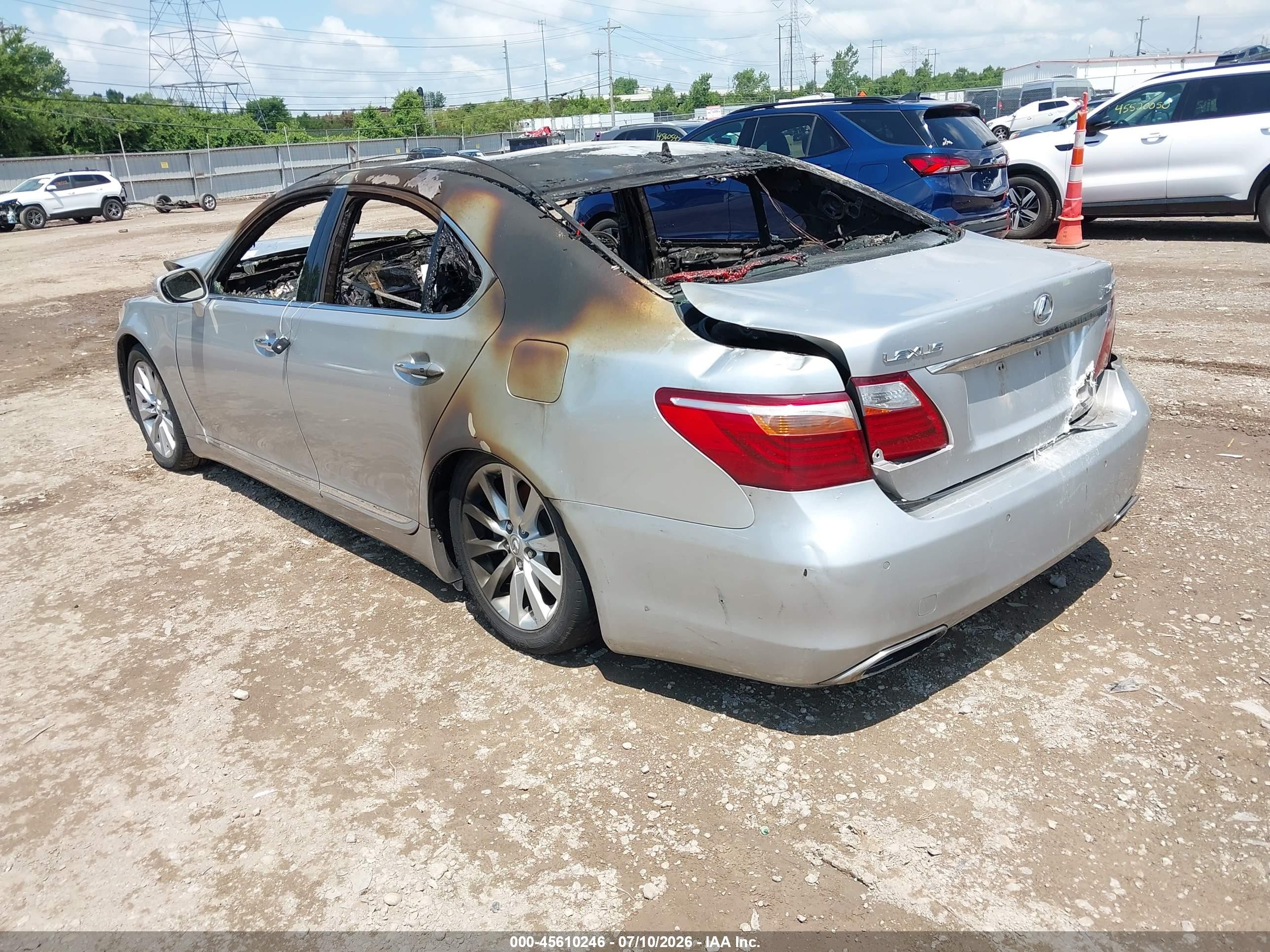 2010 Lexus Ls 460   Silver vin: JTHCL5EF5A5008211