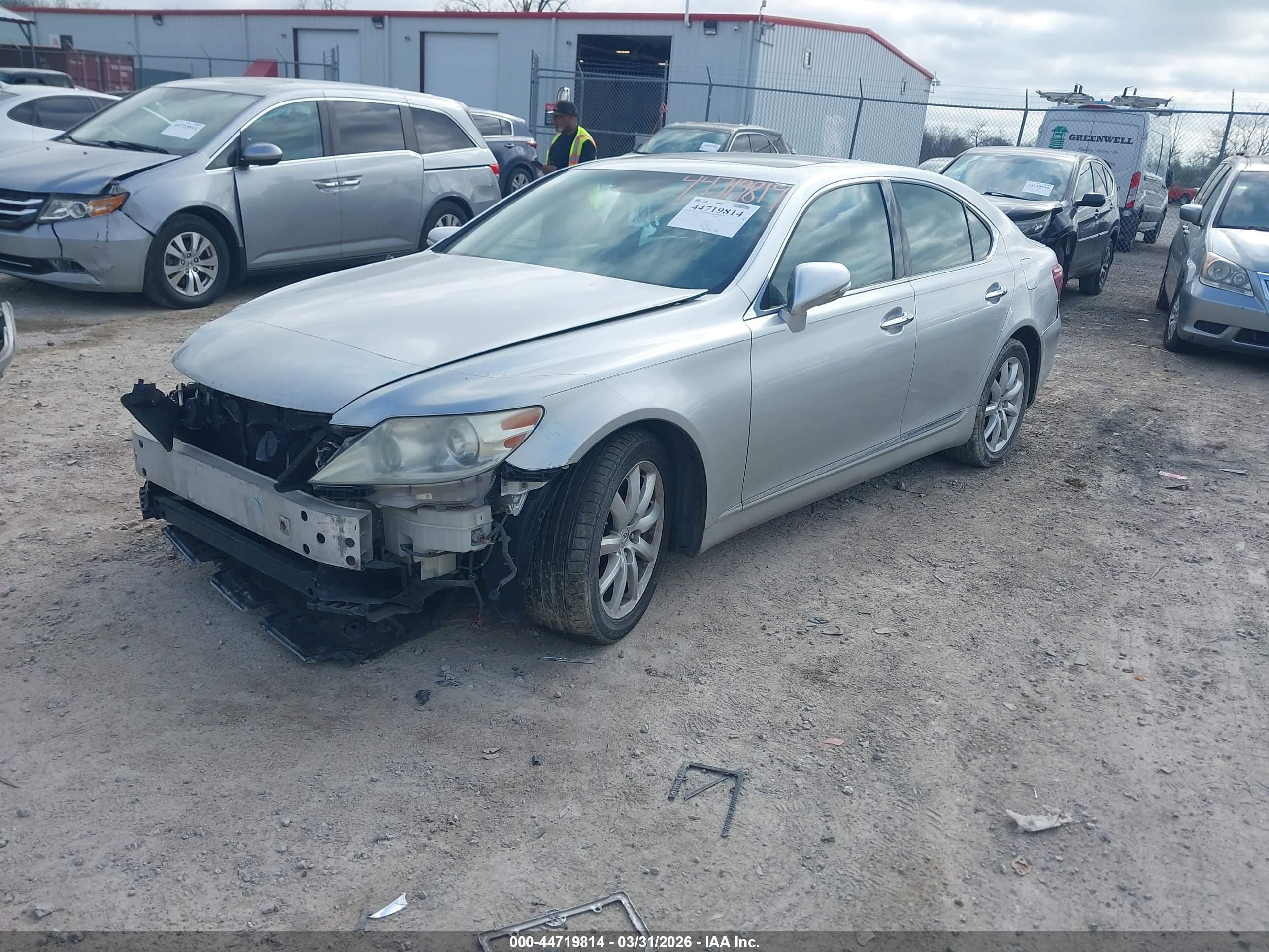 2011 Lexus Ls 460   Silver vin: JTHCL5EF5B5009344