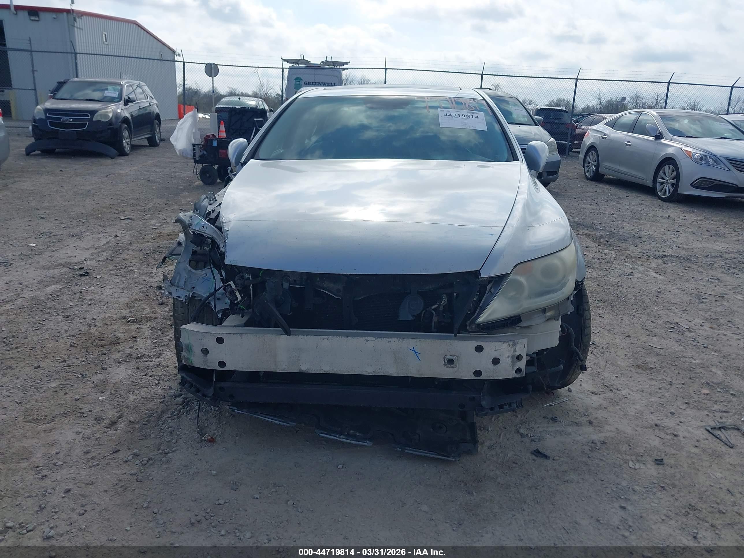 2011 Lexus Ls 460   Silver vin: JTHCL5EF5B5009344