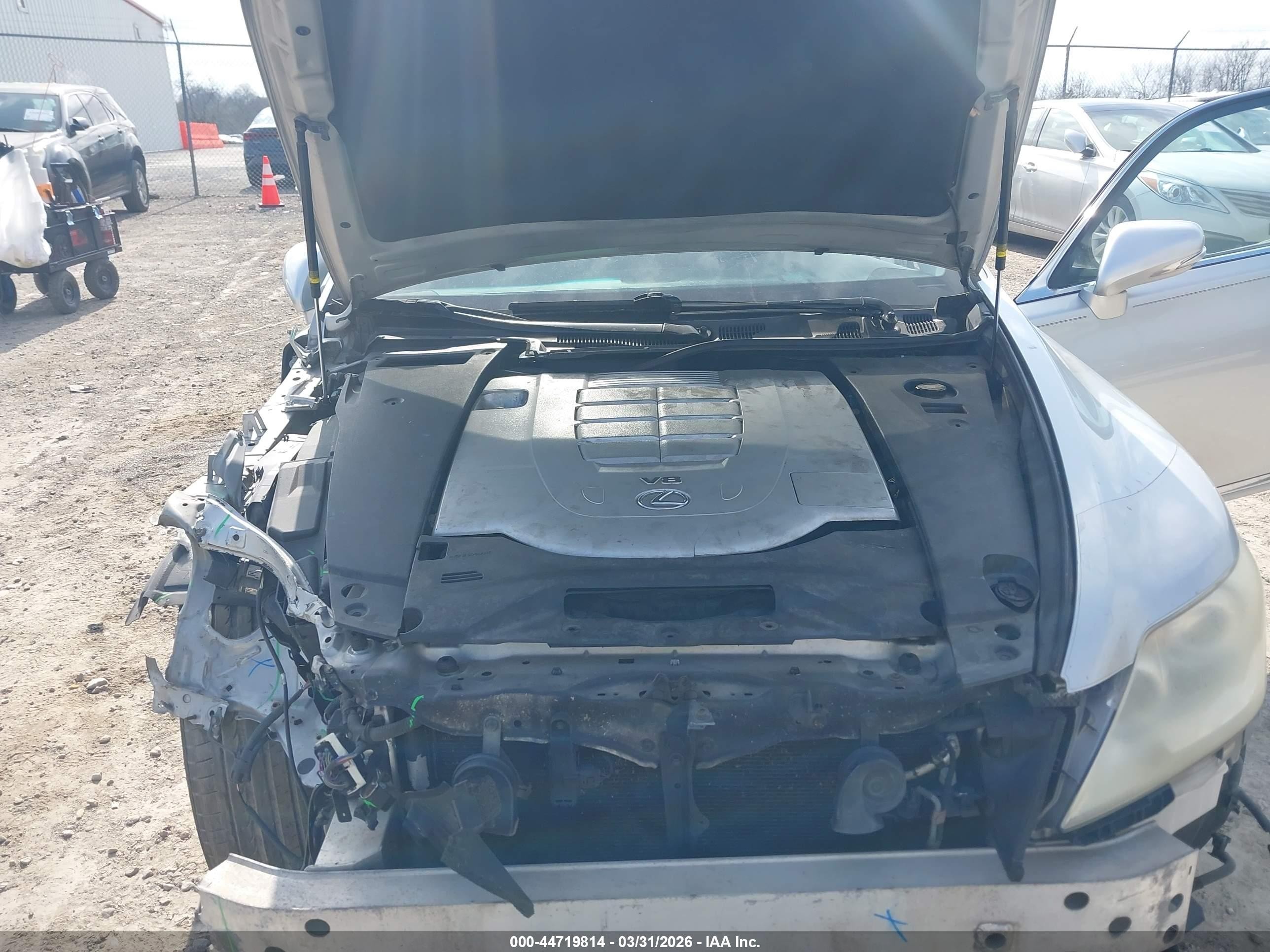 2011 Lexus Ls 460   Silver vin: JTHCL5EF5B5009344