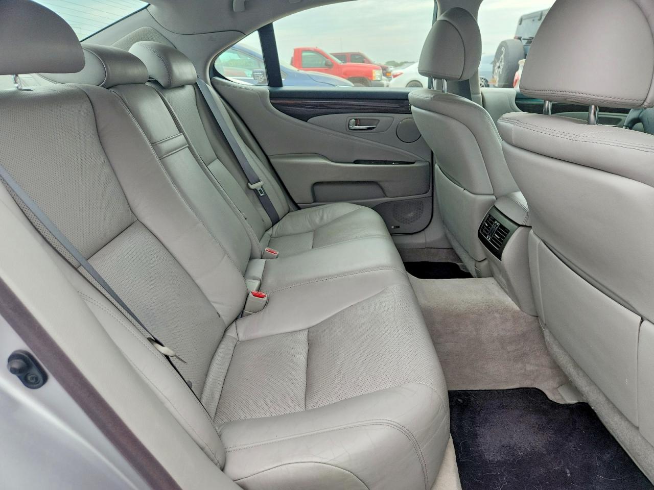 2011 Lexus Ls 460 Серебряный vin: JTHCL5EF5B5012213