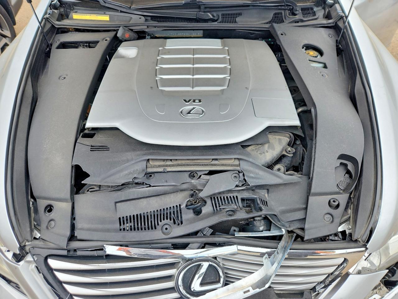 2011 Lexus Ls 460 Серебряный vin: JTHCL5EF5B5012213