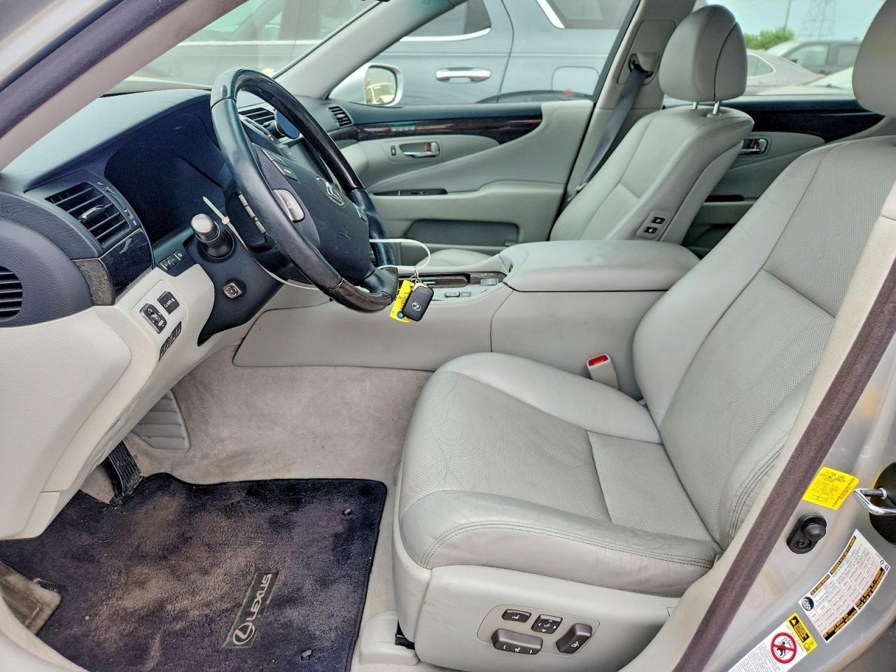 2011 Lexus Ls 460 Серебряный vin: JTHCL5EF5B5012213