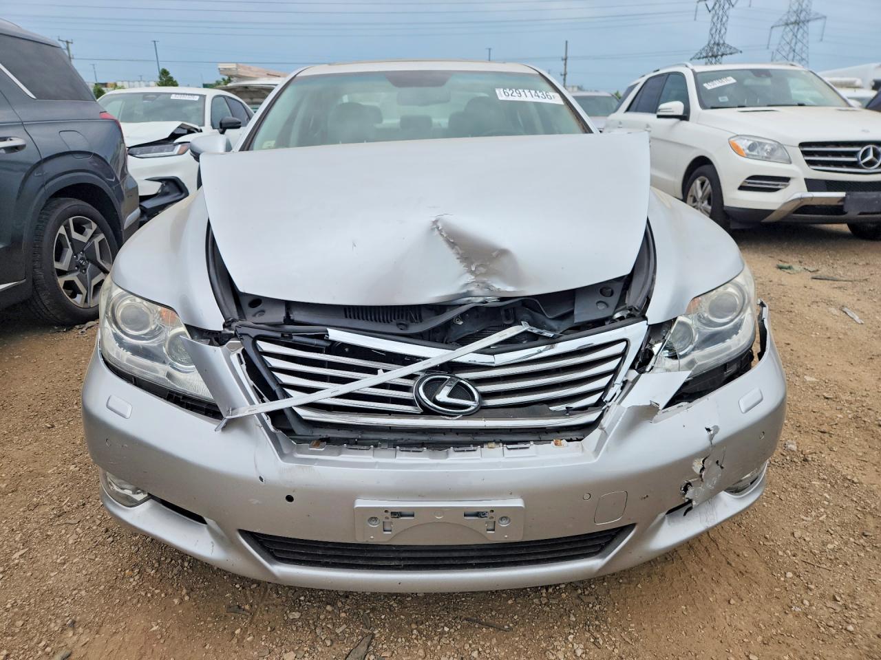2011 Lexus Ls 460 Серебряный vin: JTHCL5EF5B5012213