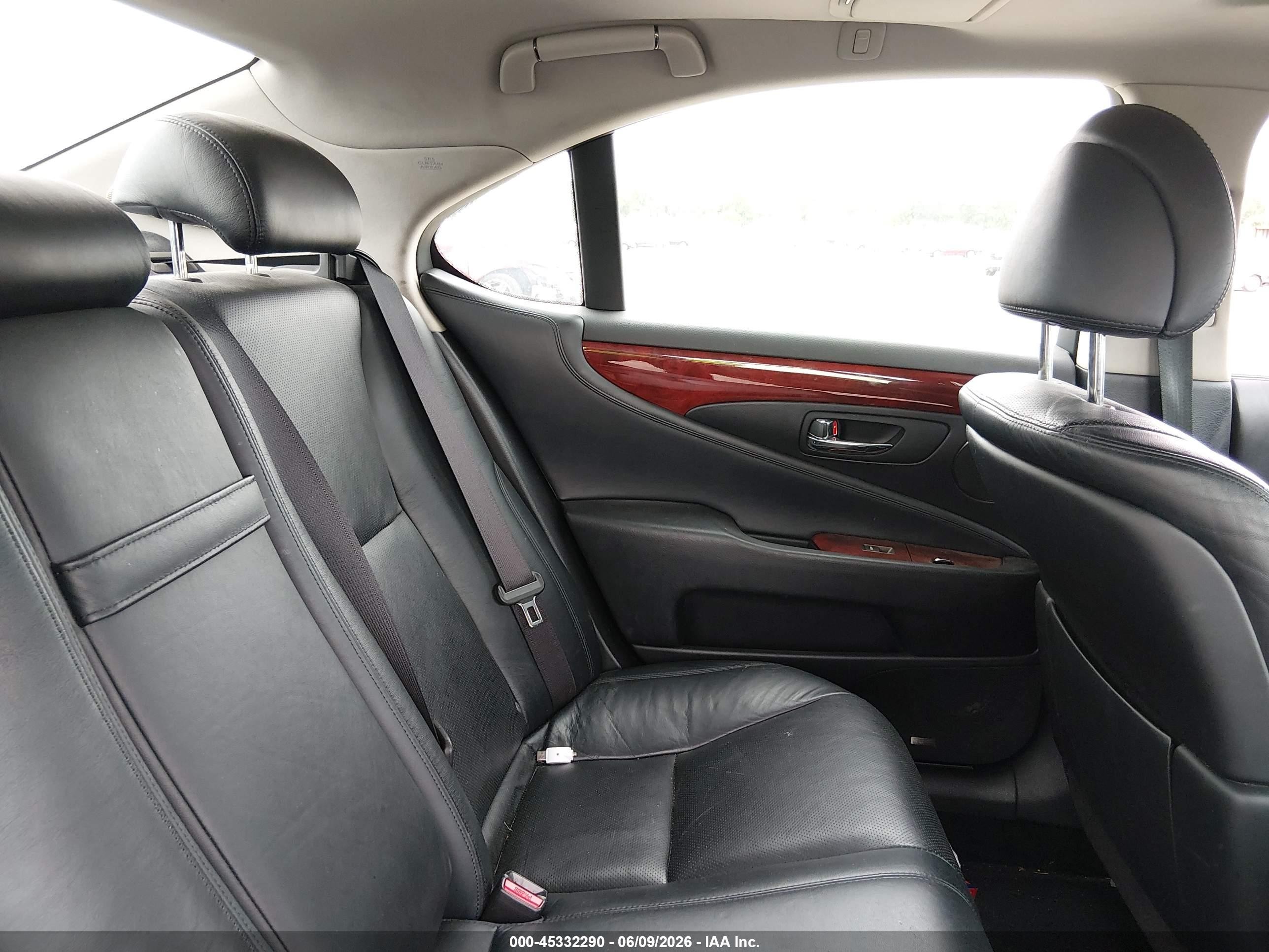 2012 Lexus Ls 460   Black vin: JTHCL5EF5C5015131