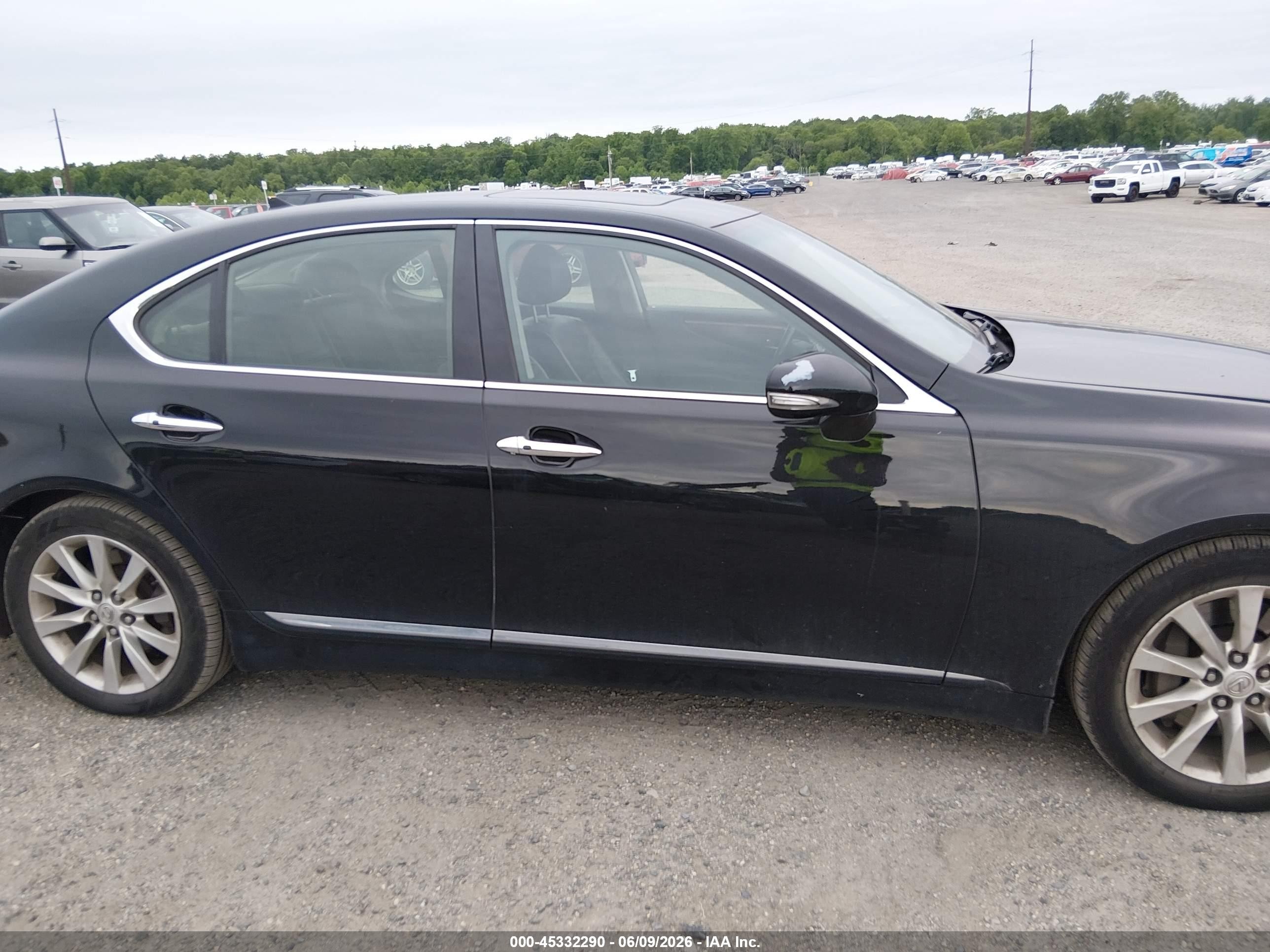 2012 Lexus Ls 460   Black vin: JTHCL5EF5C5015131