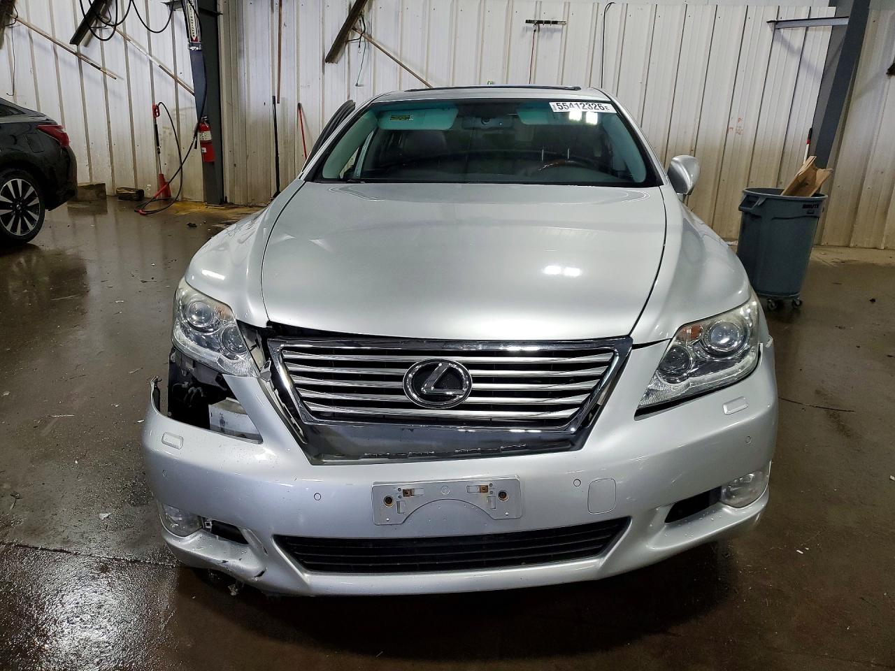 2010 Lexus Ls 460 Серебряный vin: JTHCL5EF6A5005527