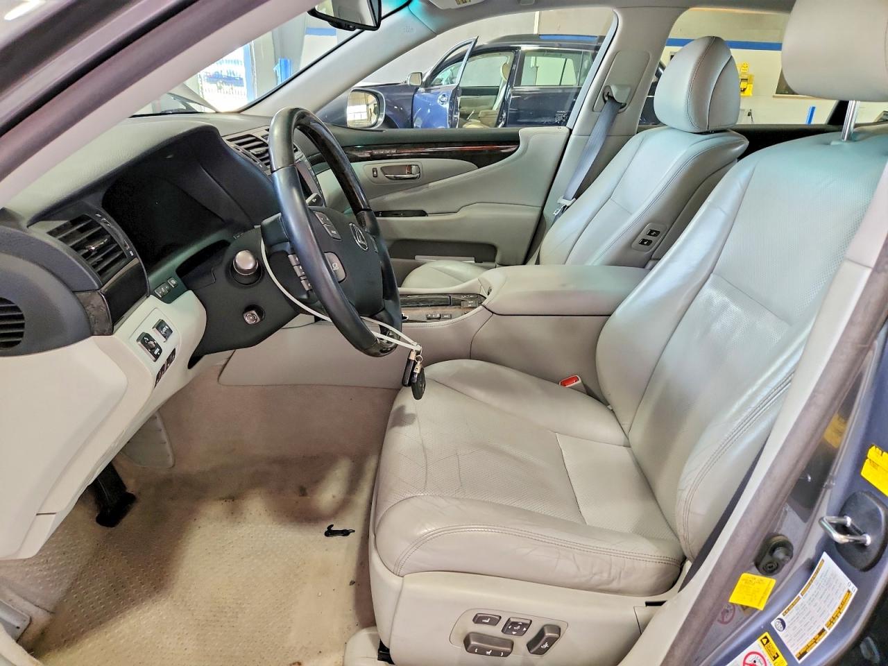 2012 Lexus Ls 460 Серый vin: JTHCL5EF6C5012691