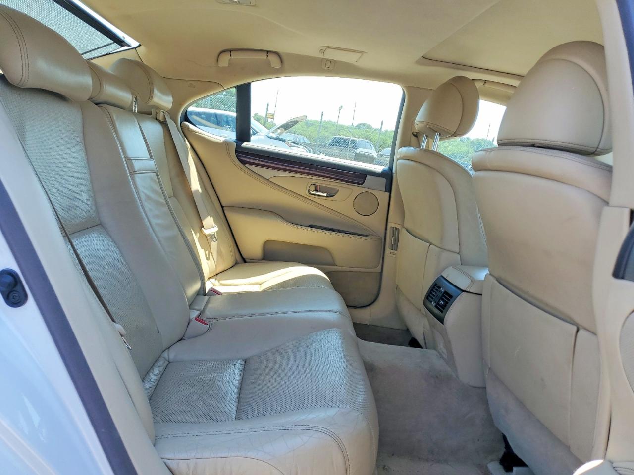 2013 Lexus Ls 460 White vin: JTHCL5EF6D5016385