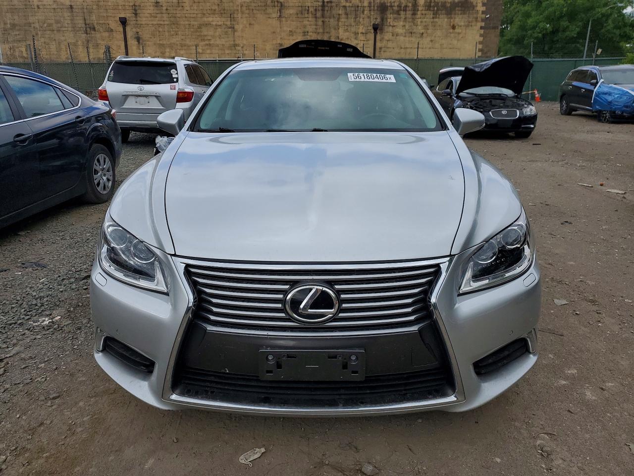 2014 Lexus Ls 460 Серебряный vin: JTHCL5EF6E5020583