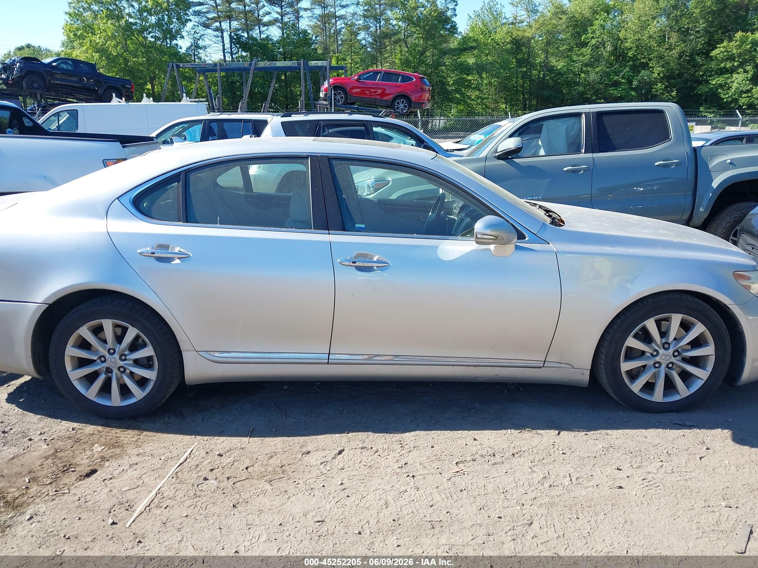 2012 Lexus Ls 460   Silver vin: JTHCL5EF7C5014255