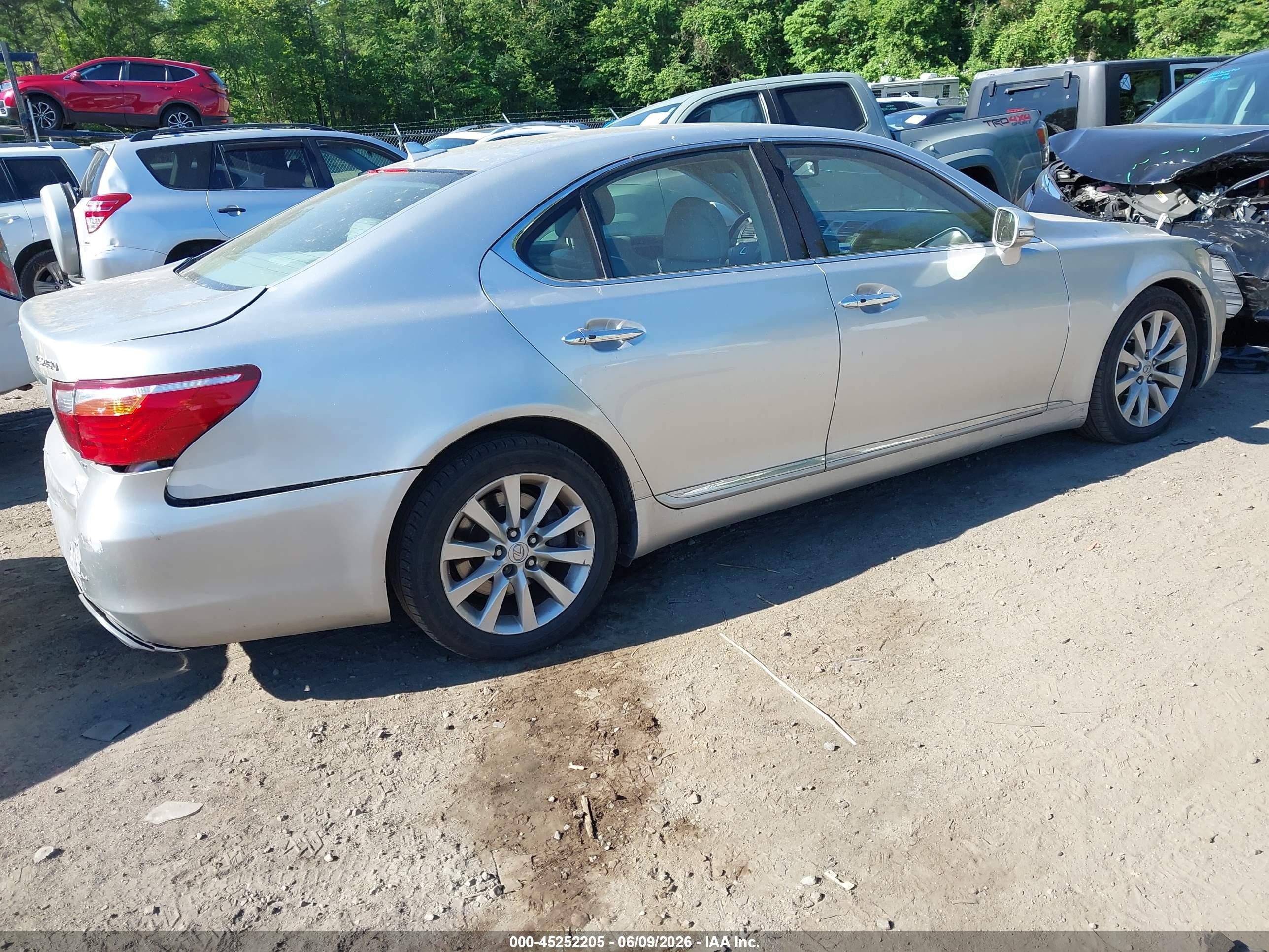 2012 Lexus Ls 460   Silver vin: JTHCL5EF7C5014255