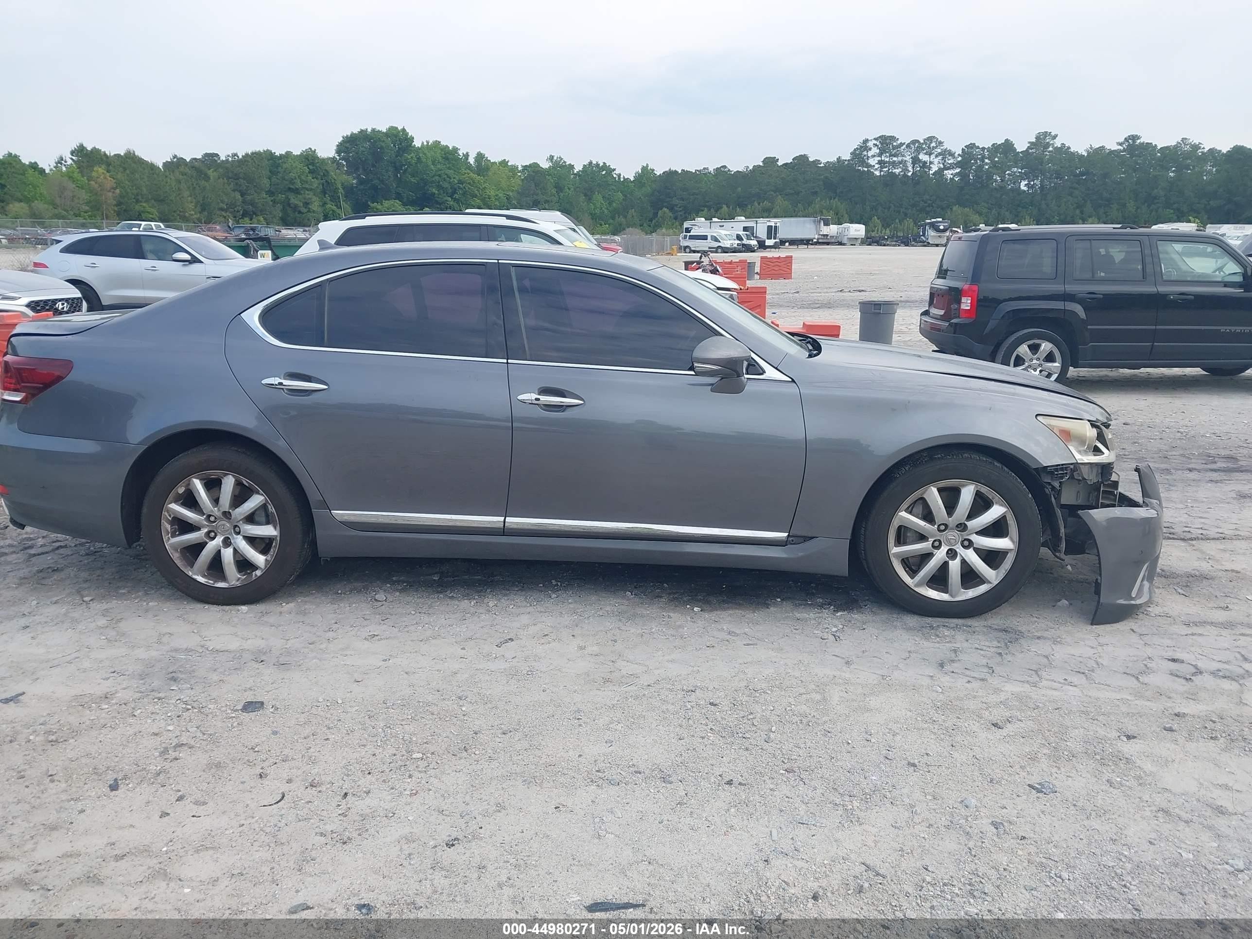 2013 Lexus Ls 460   Gray vin: JTHCL5EF7D5016170