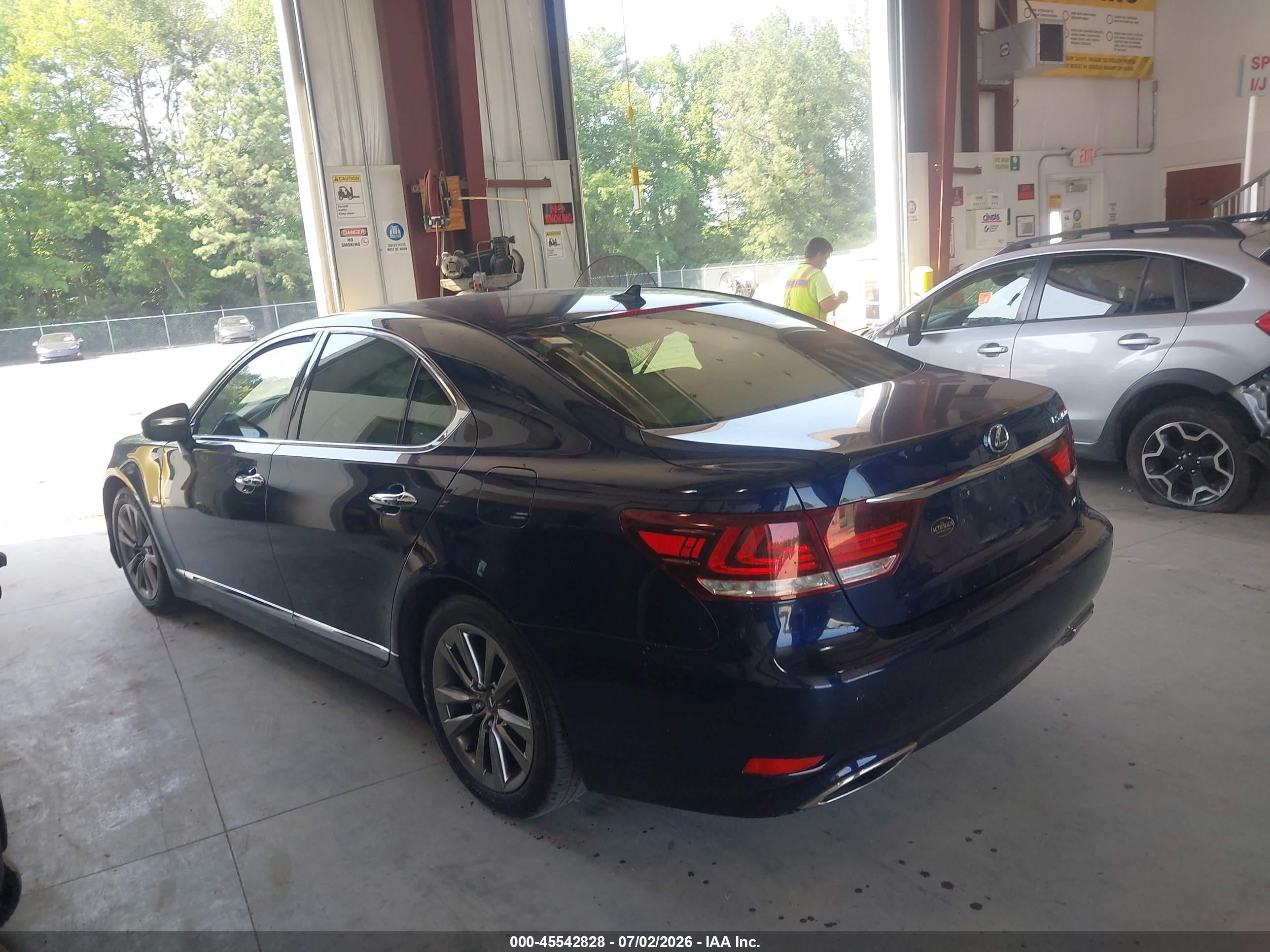 2013 Lexus Ls 460   Синий vin: JTHCL5EF7D5017514