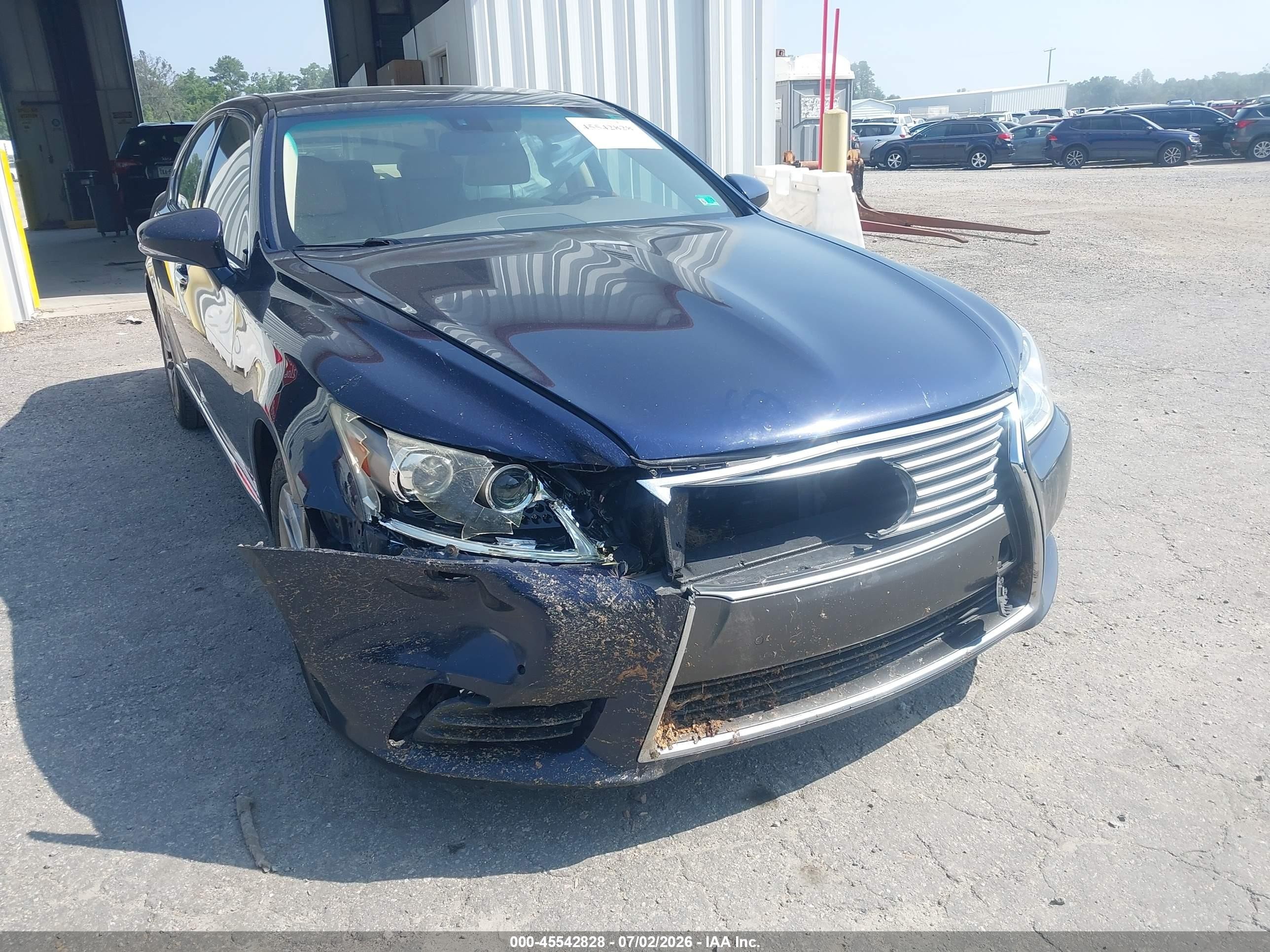 2013 Lexus Ls 460   Синий vin: JTHCL5EF7D5017514