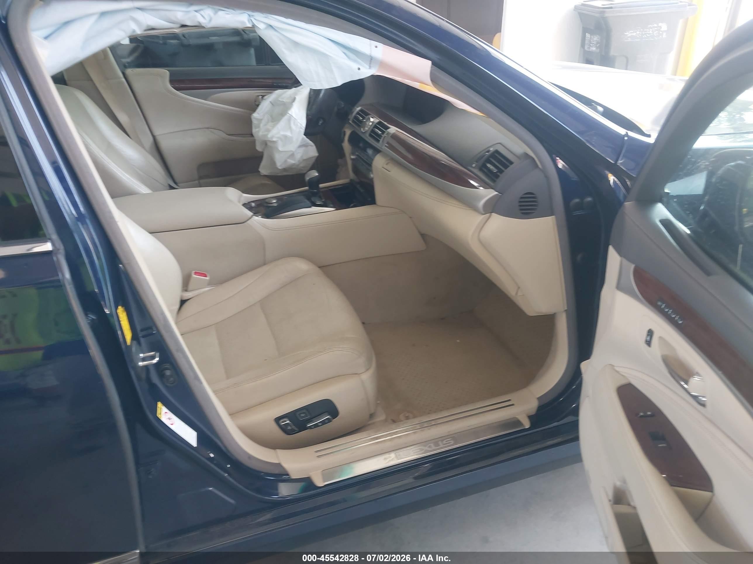2013 Lexus Ls 460   Синий vin: JTHCL5EF7D5017514