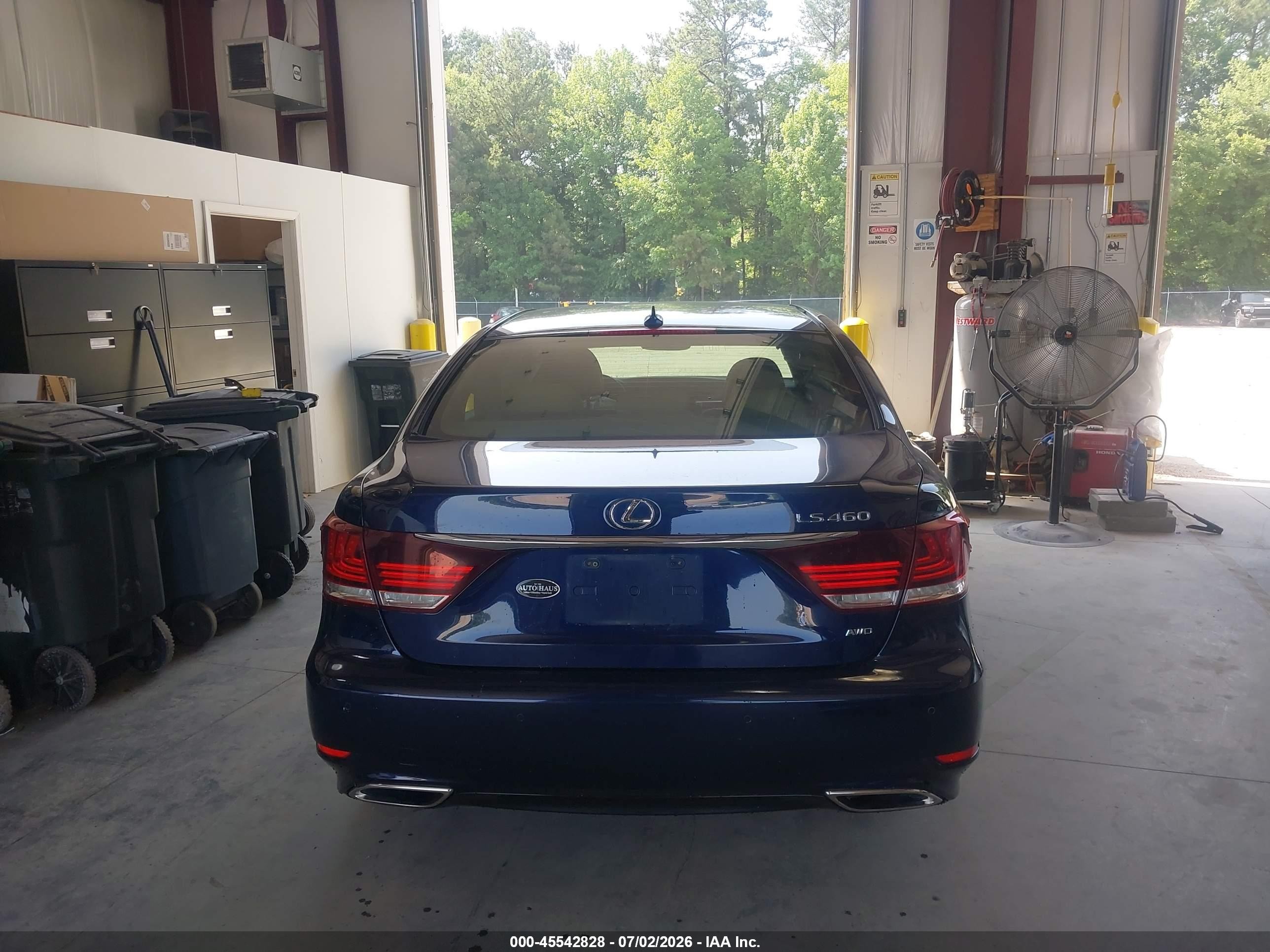 2013 Lexus Ls 460   Синий vin: JTHCL5EF7D5017514