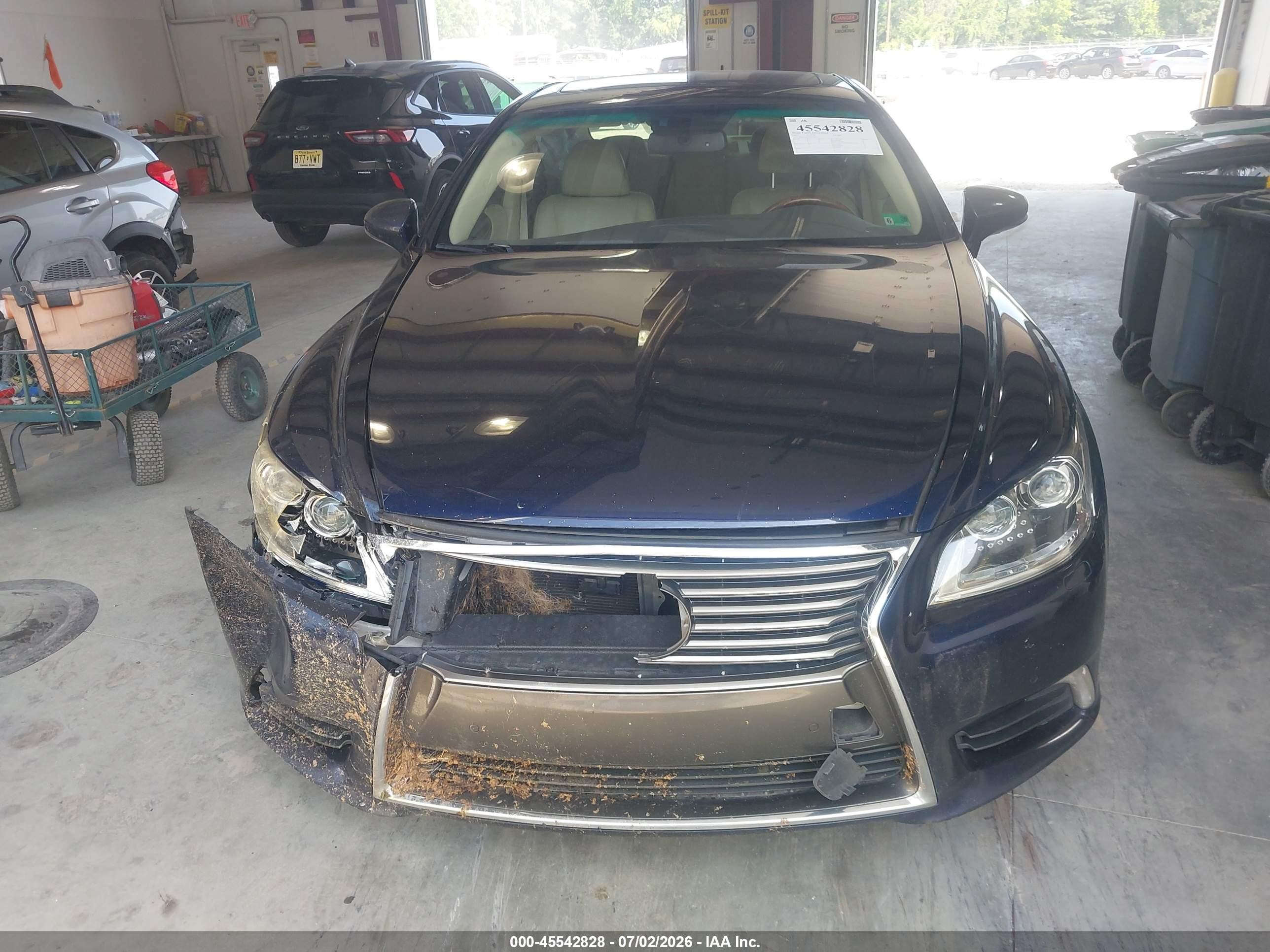 2013 Lexus Ls 460   Синий vin: JTHCL5EF7D5017514