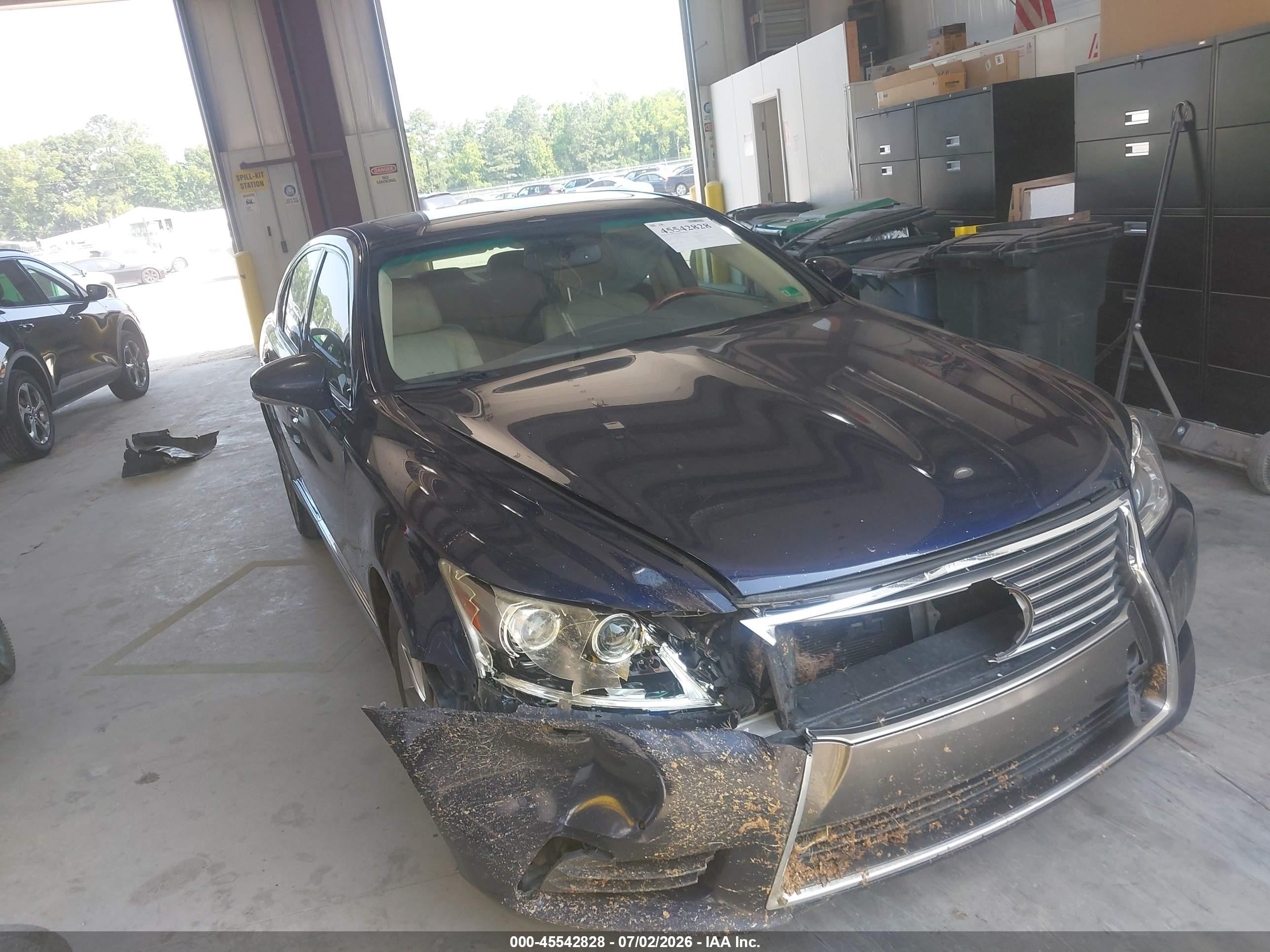 2013 Lexus Ls 460   Синий vin: JTHCL5EF7D5017514