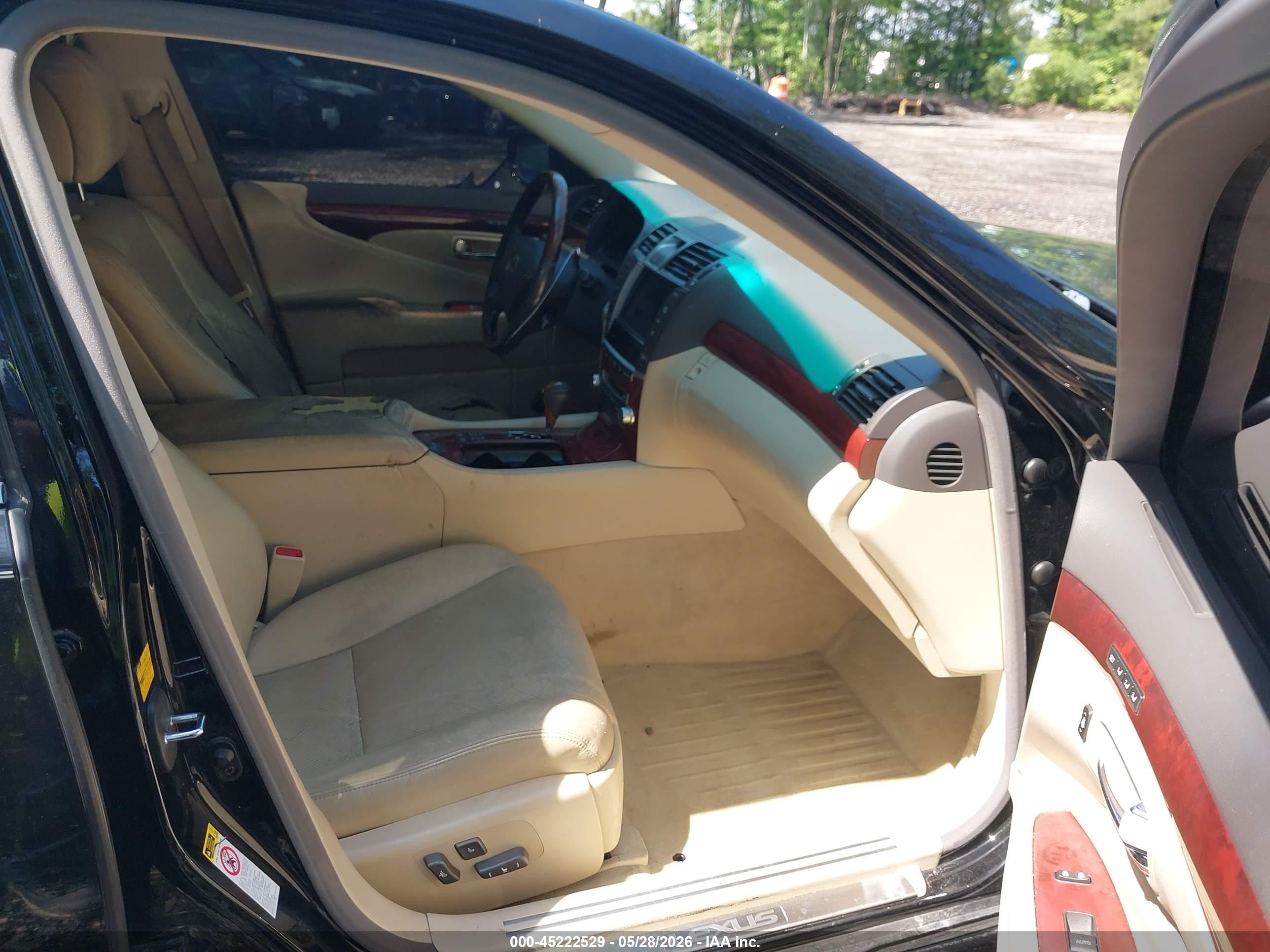 2010 Lexus Ls 460   Black vin: JTHCL5EF8A5008400