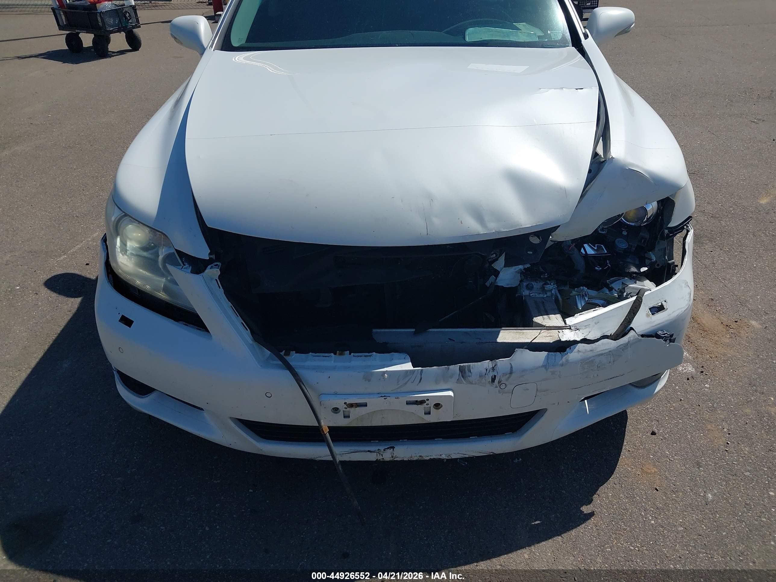 2011 Lexus Ls 460   White vin: JTHCL5EF8B5009208