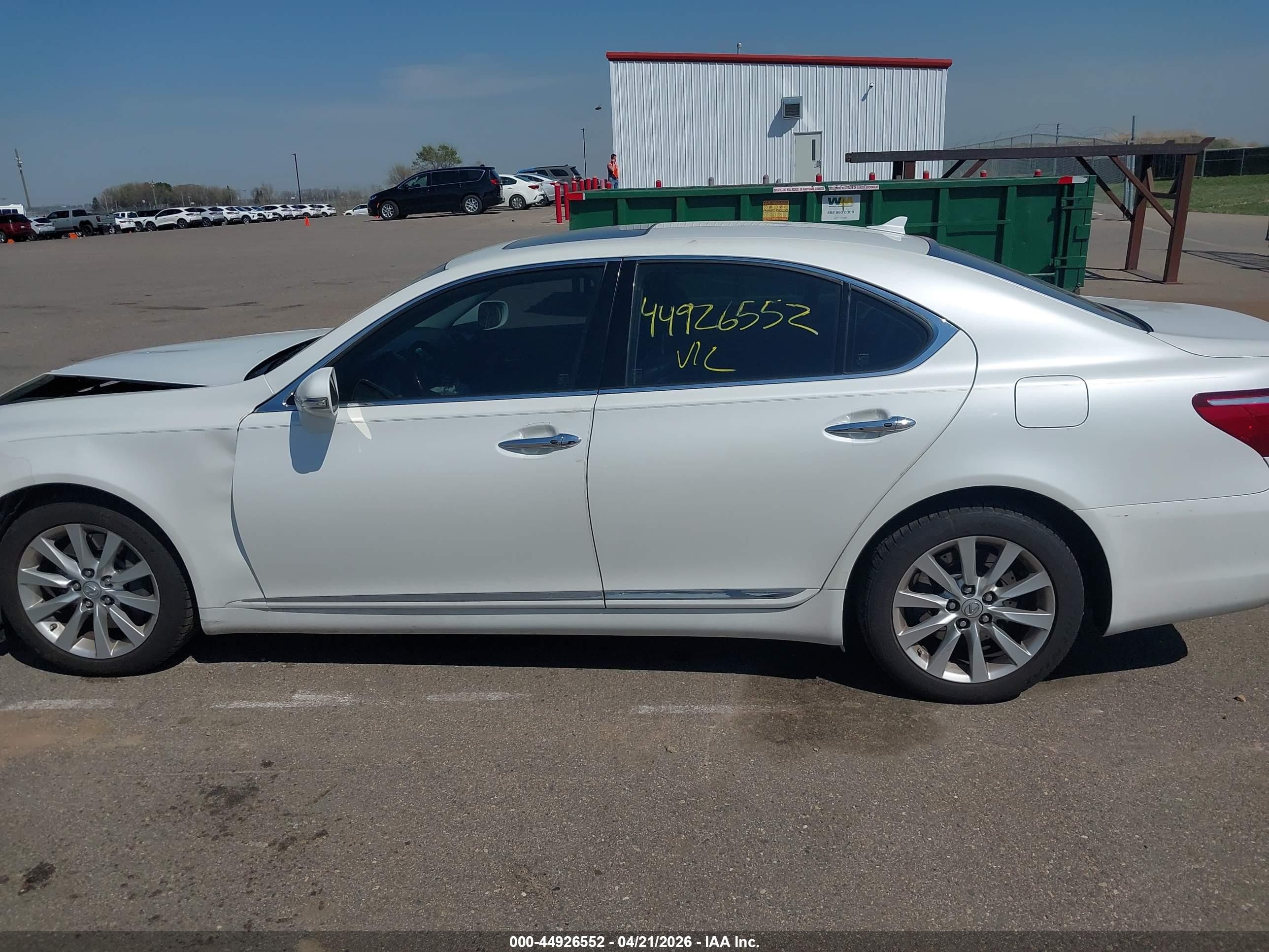 2011 Lexus Ls 460   White vin: JTHCL5EF8B5009208