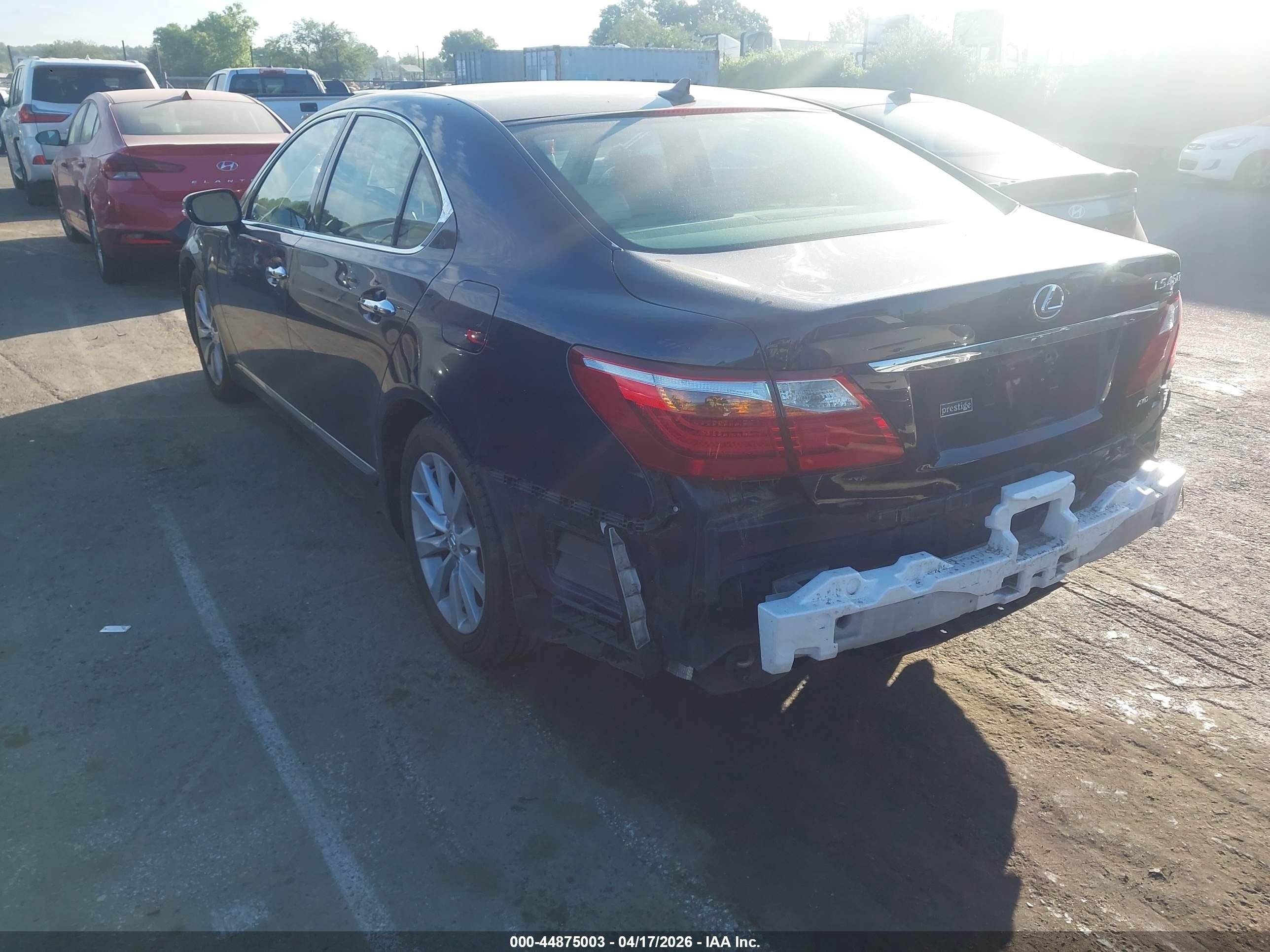 2011 Lexus Ls 460   Синий vin: JTHCL5EF8B5009595