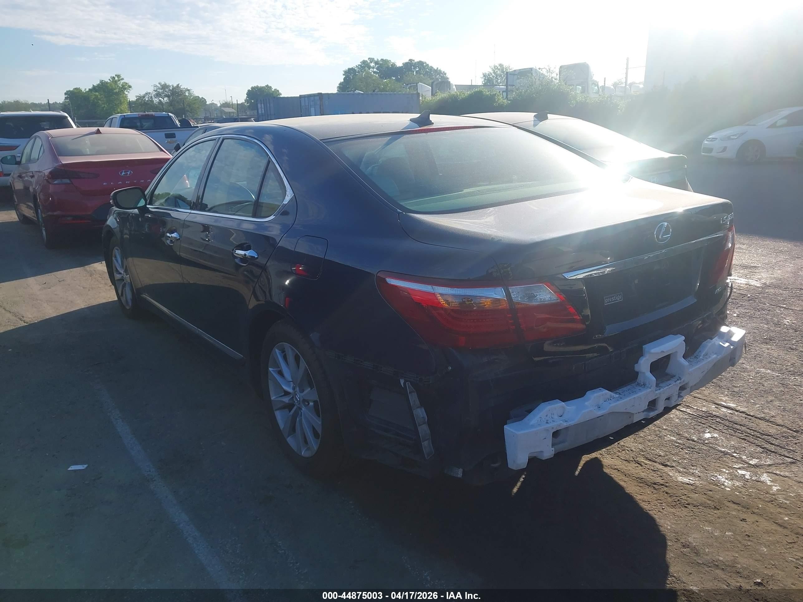 2011 Lexus Ls 460   Синий vin: JTHCL5EF8B5009595