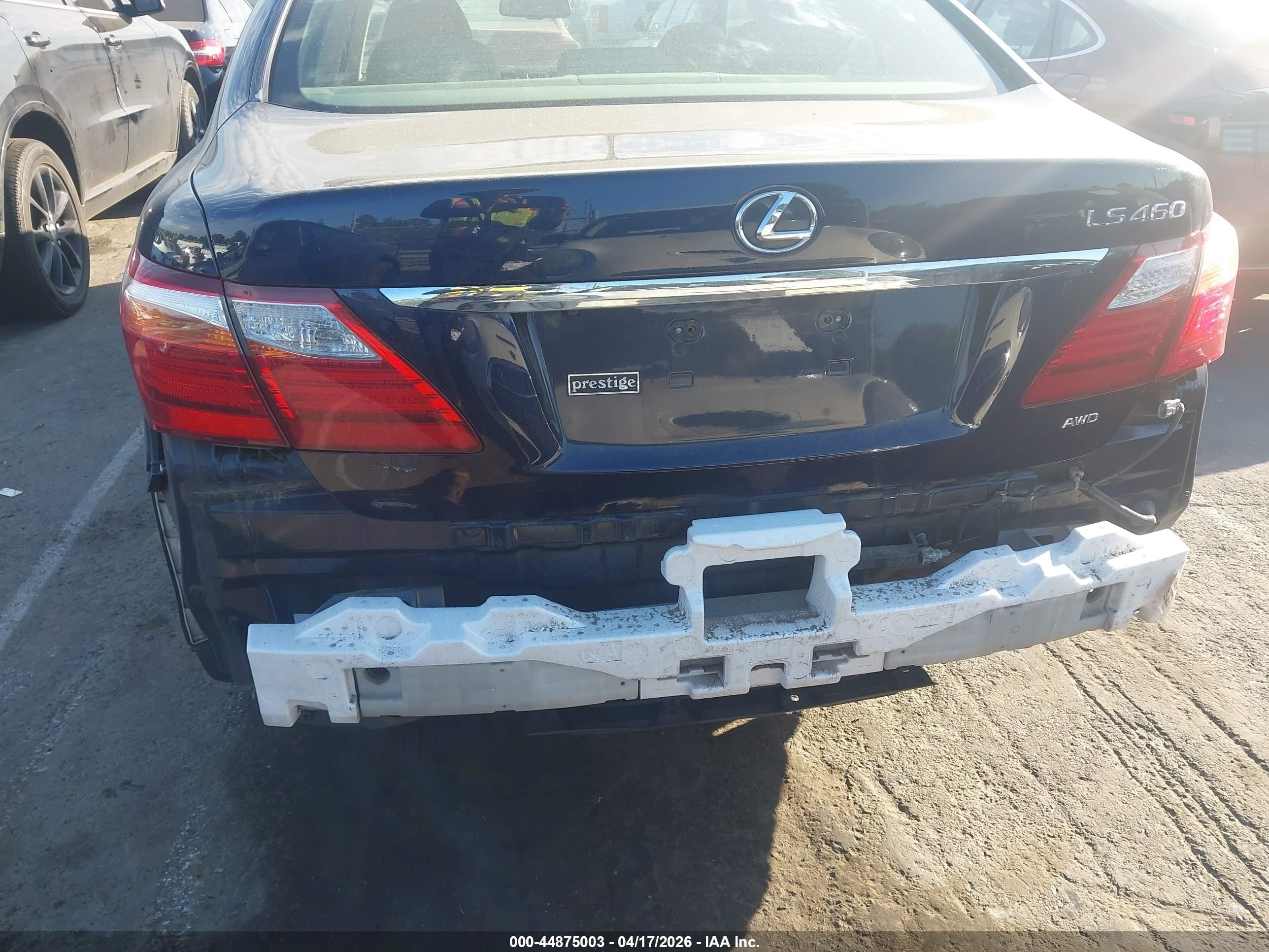 2011 Lexus Ls 460   Синий vin: JTHCL5EF8B5009595