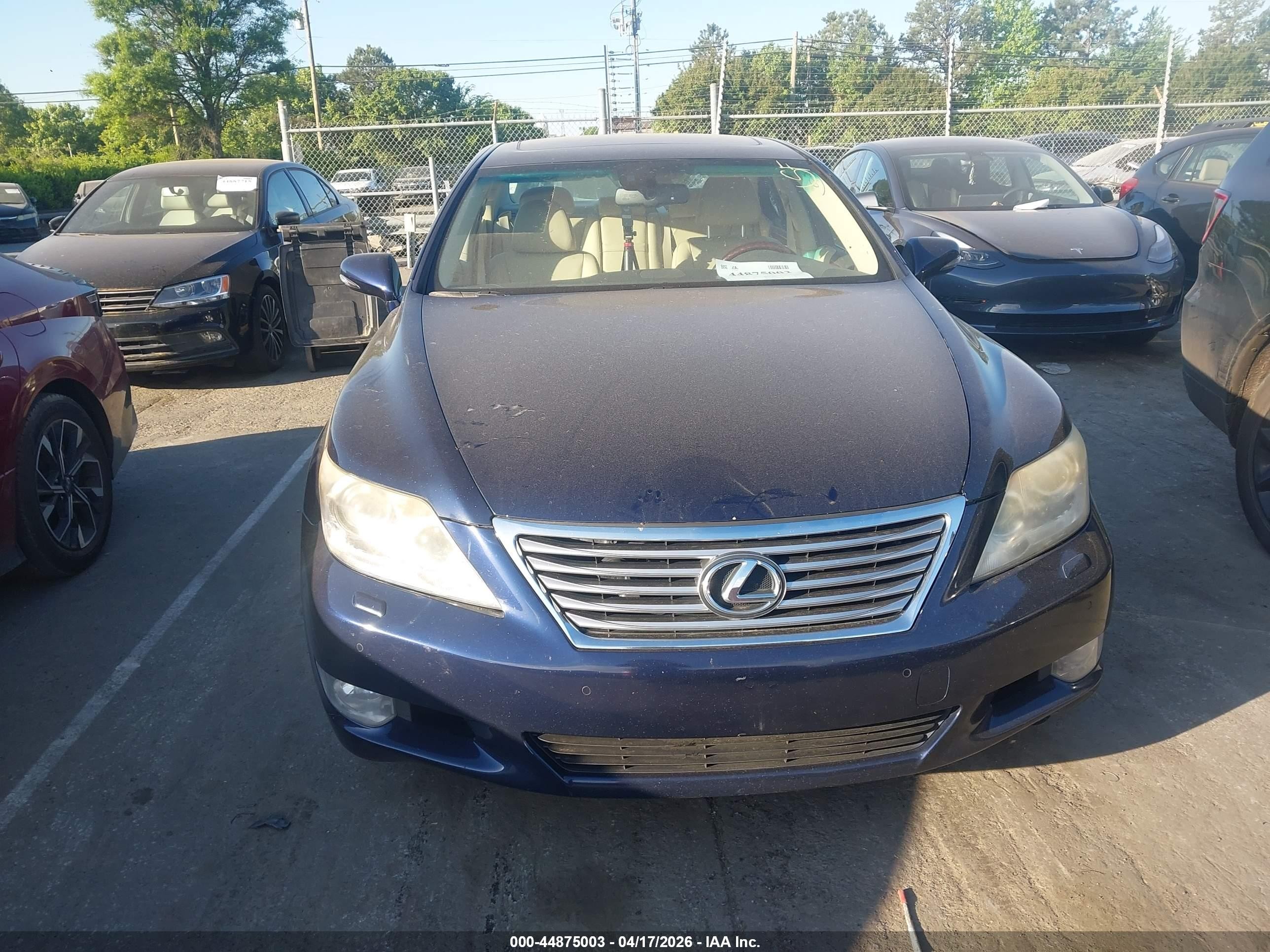 2011 Lexus Ls 460   Синий vin: JTHCL5EF8B5009595