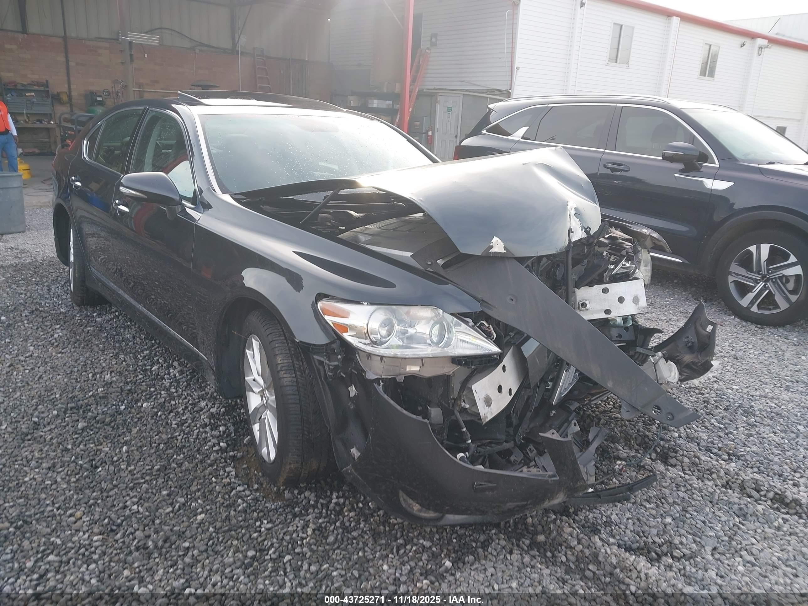 2011 Lexus Ls 460   Gray vin: JTHCL5EF8B5011721