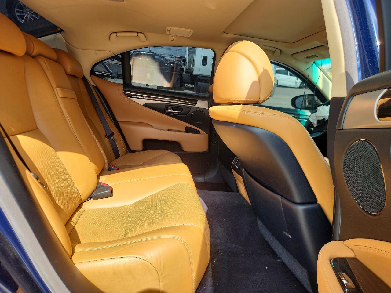 2013 Lexus Ls 460 Blue vin: JTHCL5EF8D5017571