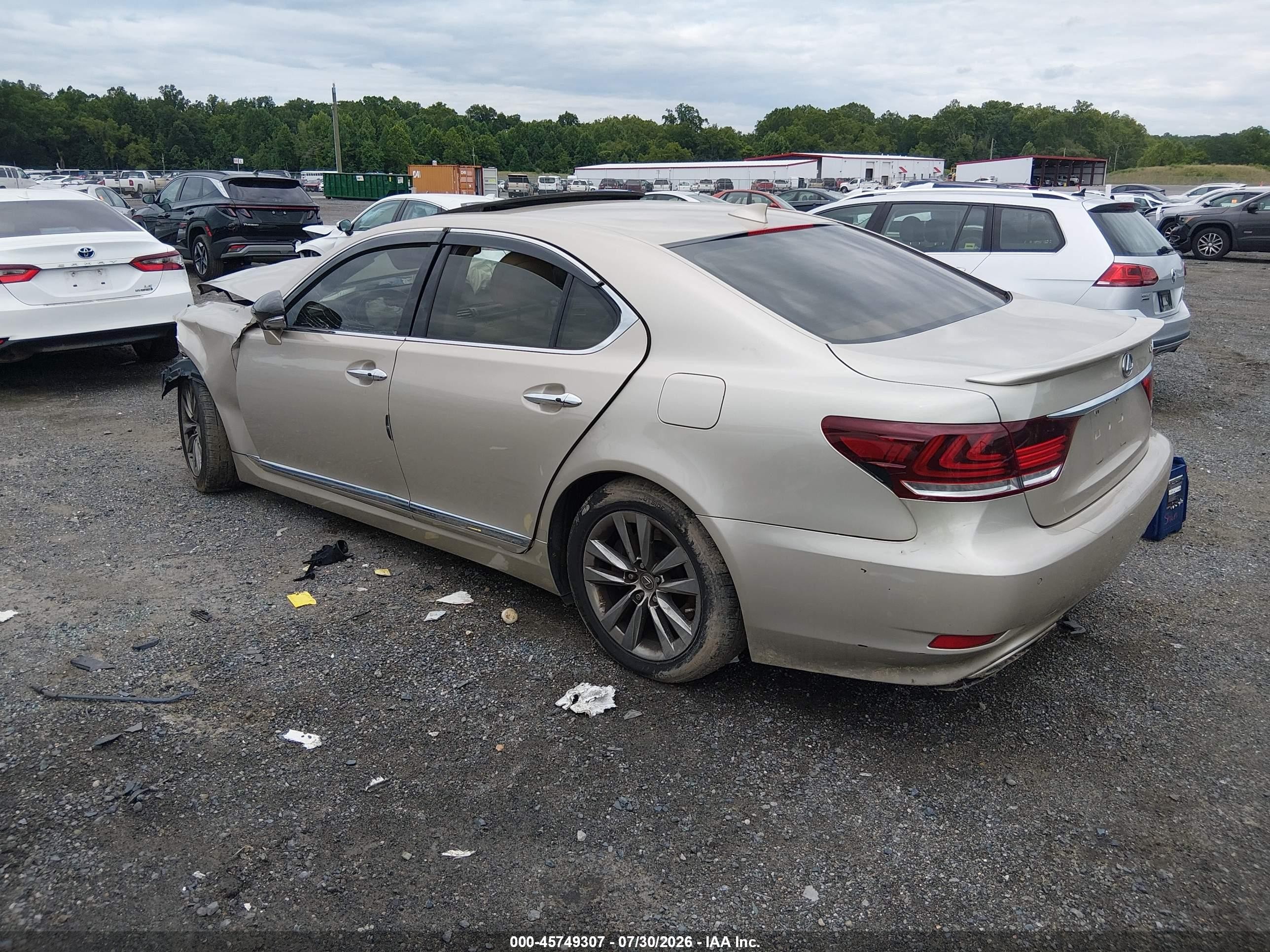 2015 Lexus Ls 460   Champagne vin: JTHCL5EF8F5023566