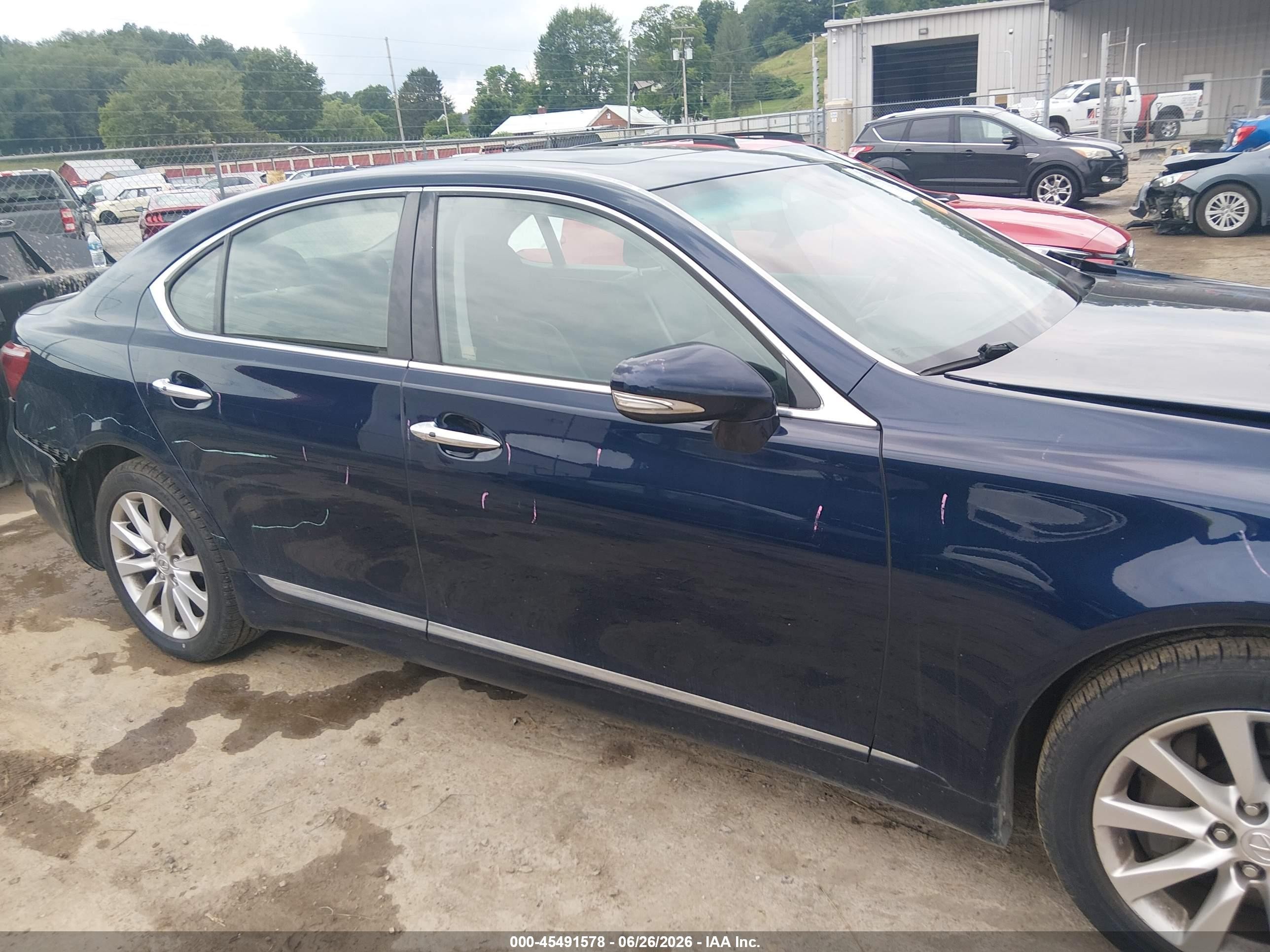 2010 Lexus Ls 460   Синий vin: JTHCL5EF9A5005683
