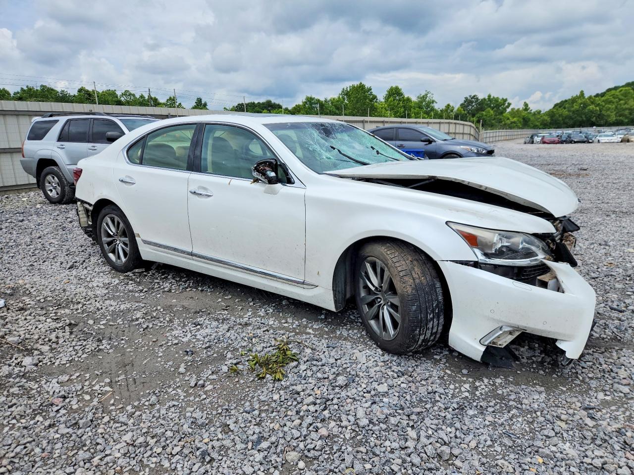 2013 Lexus Ls 460 White vin: JTHCL5EF9D5018423