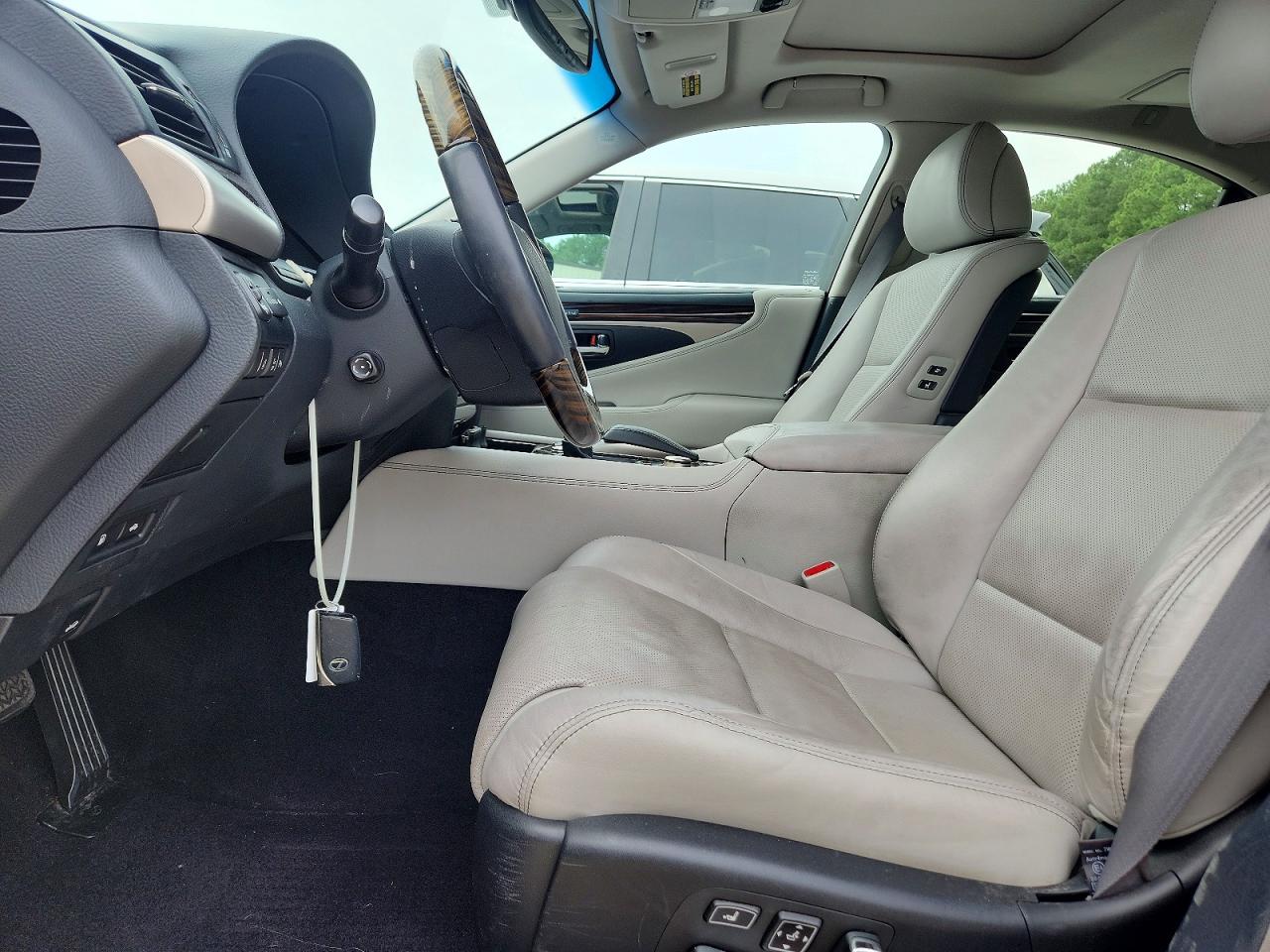 2015 Lexus Ls 460 Charcoal vin: JTHCL5EF9F5025343