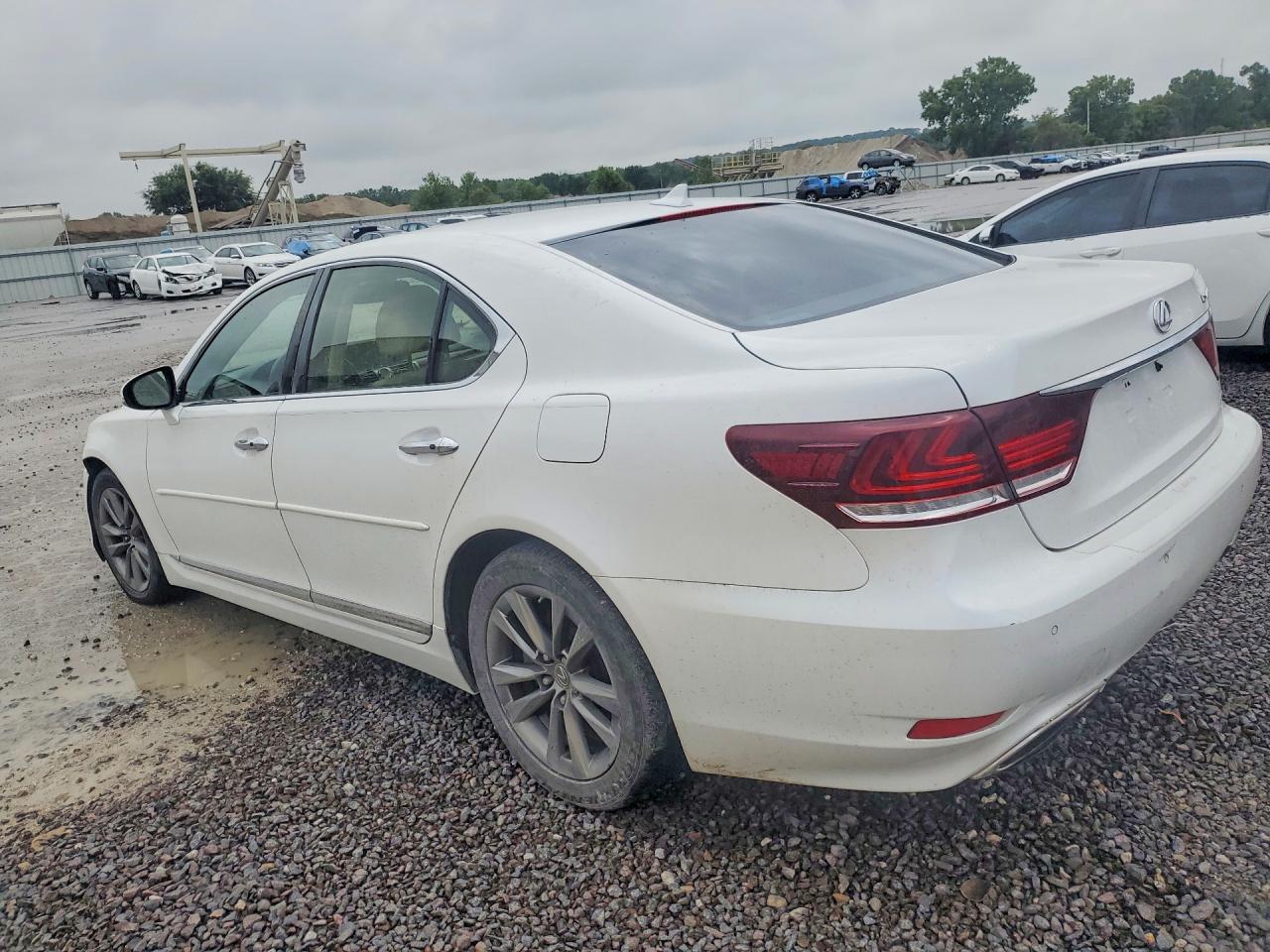 2013 Lexus Ls 460 White vin: JTHCL5EFXD5017507