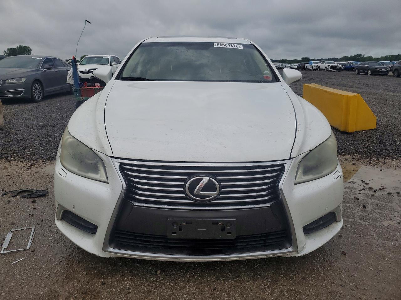 2013 Lexus Ls 460 White vin: JTHCL5EFXD5017507