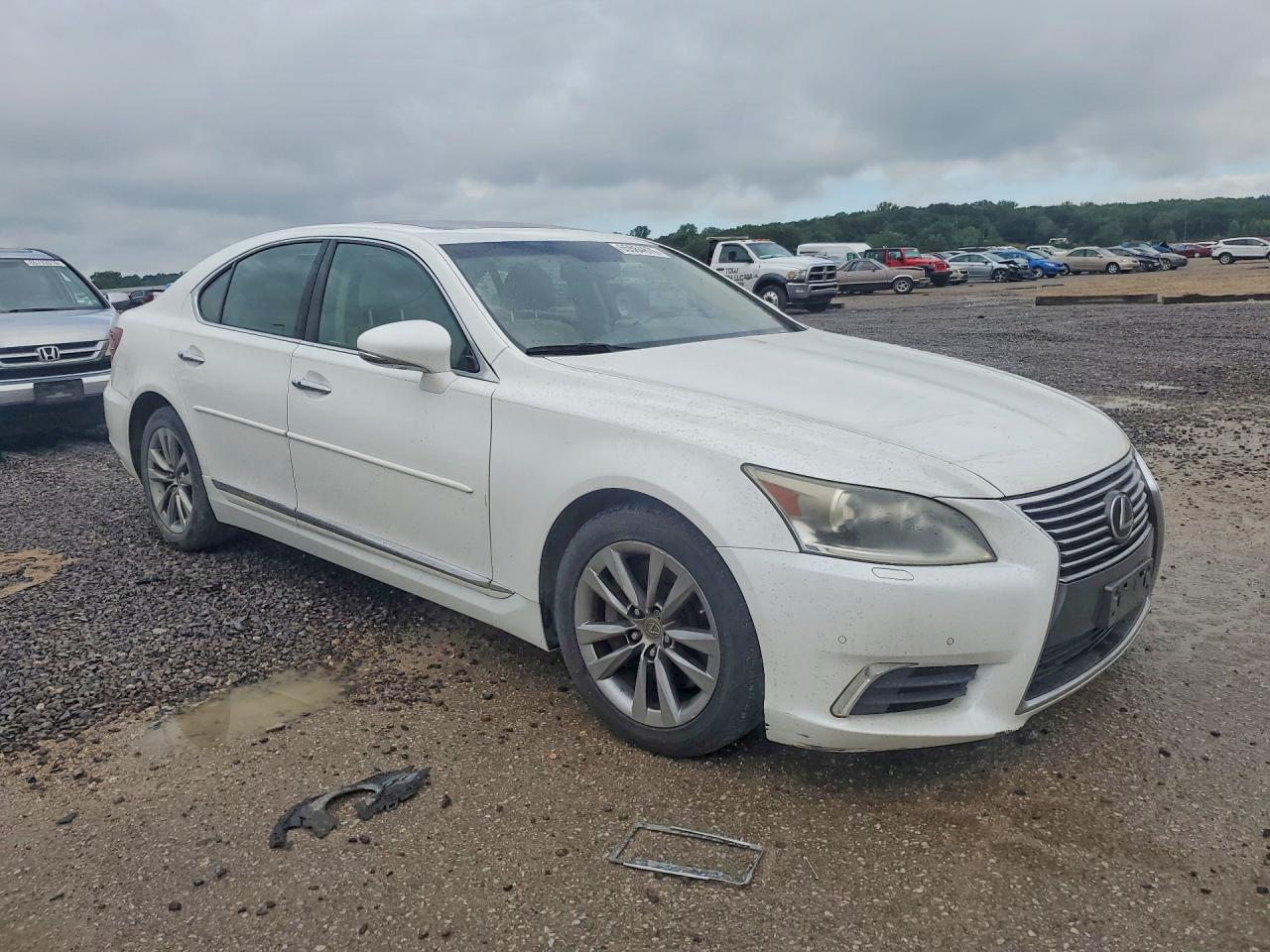 2013 Lexus Ls 460 White vin: JTHCL5EFXD5017507