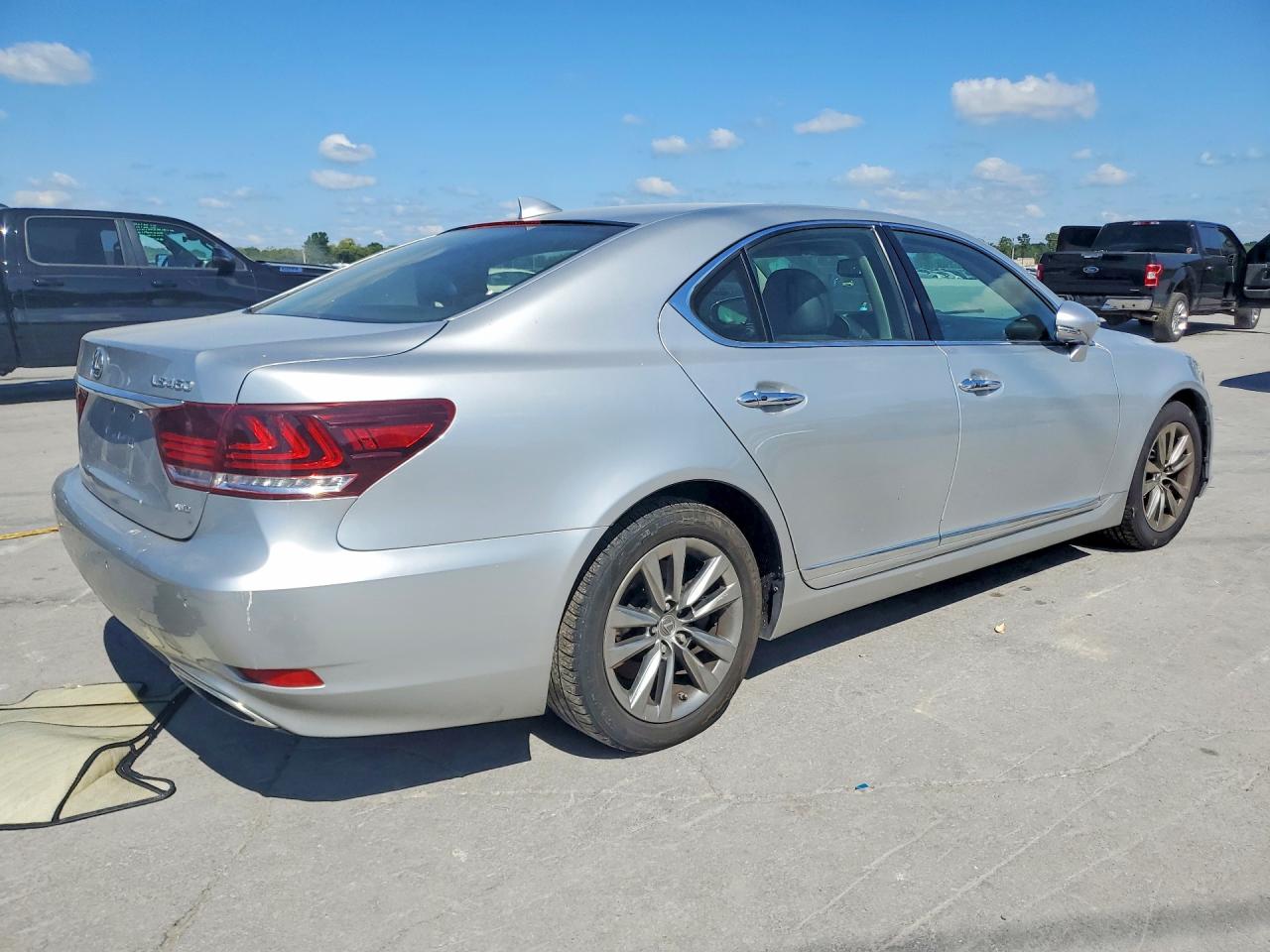 2014 Lexus Ls 460 Silver vin: JTHCL5EFXE5022496