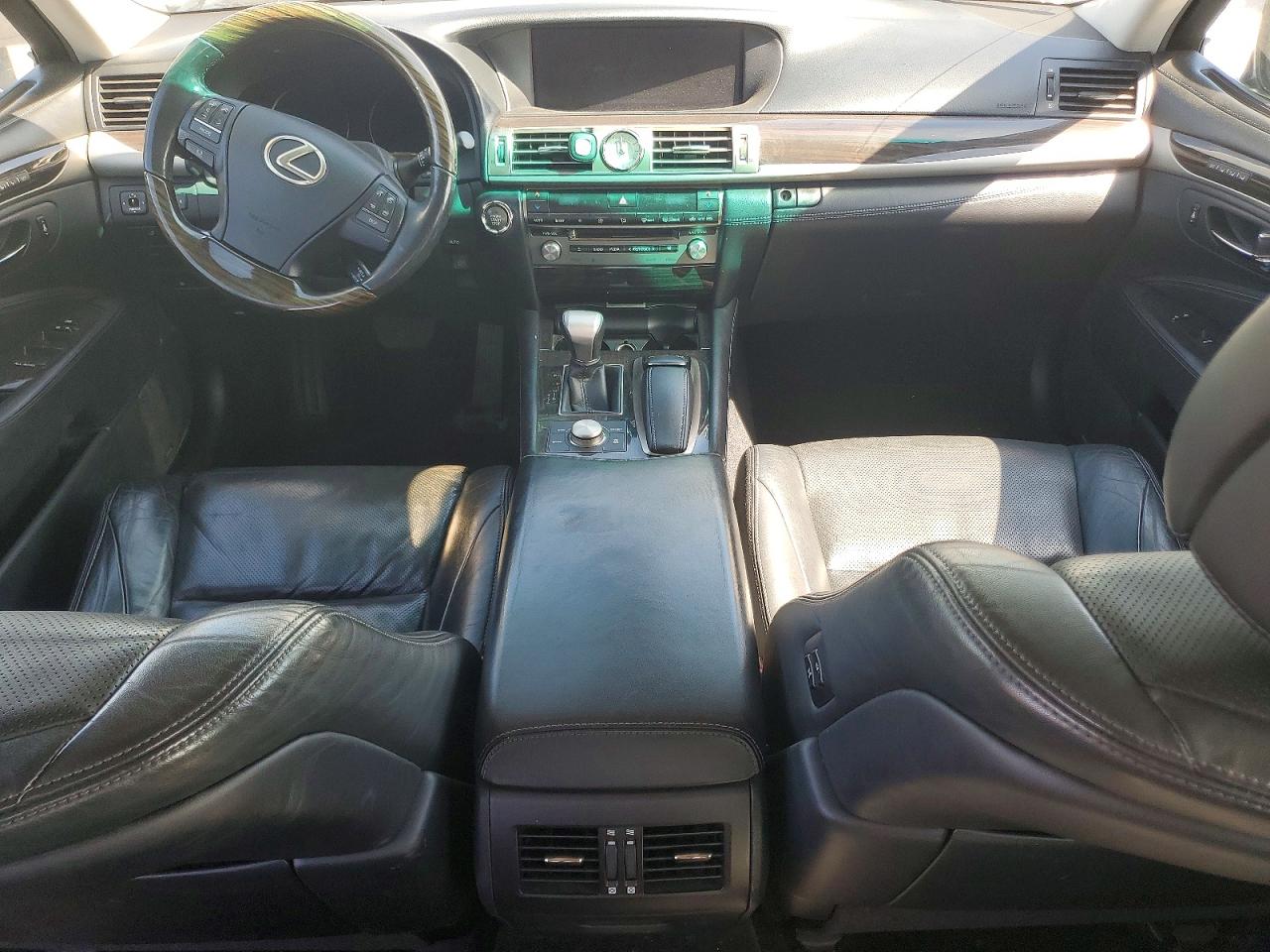 2014 Lexus Ls 460 Silver vin: JTHCL5EFXE5022496