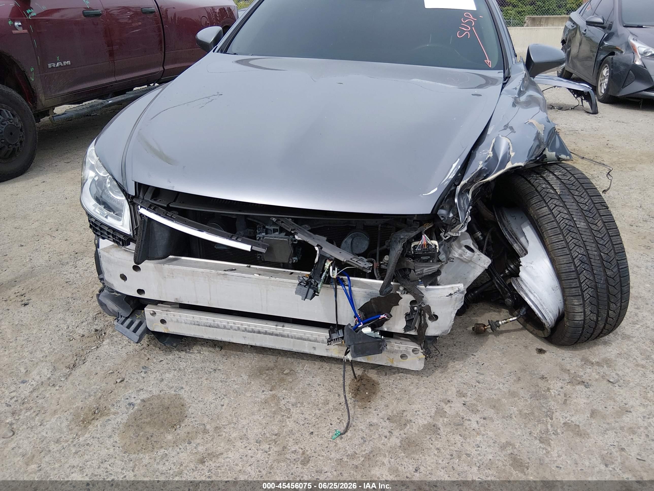 2015 Lexus Ls 460   Blue vin: JTHCL5EFXF5023990