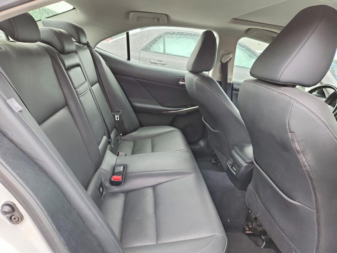 2016 Lexus Is 300 Base White vin: JTHCM1D20G5014138