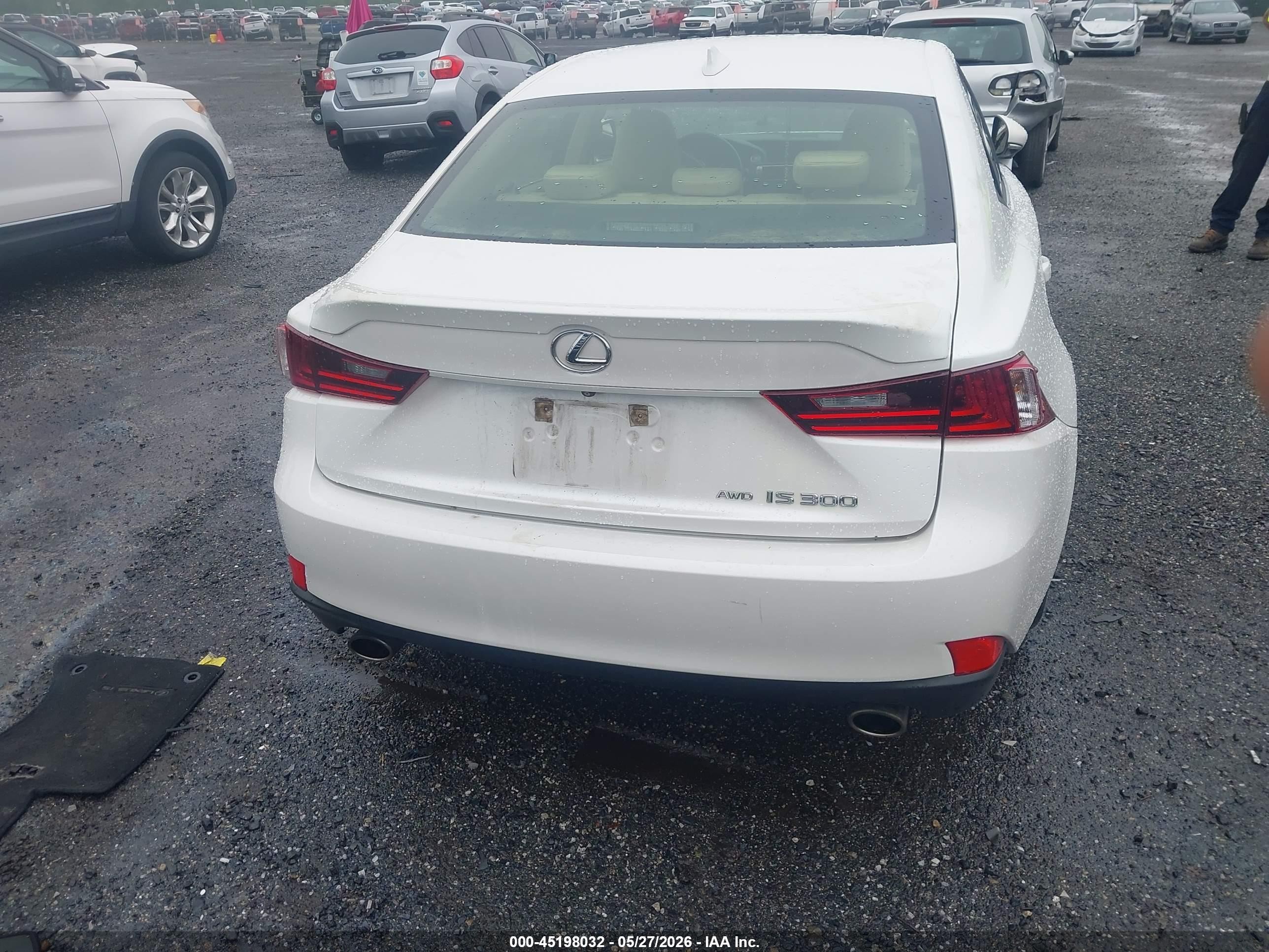2016 Lexus Is 300 White vin: JTHCM1D22G5006963