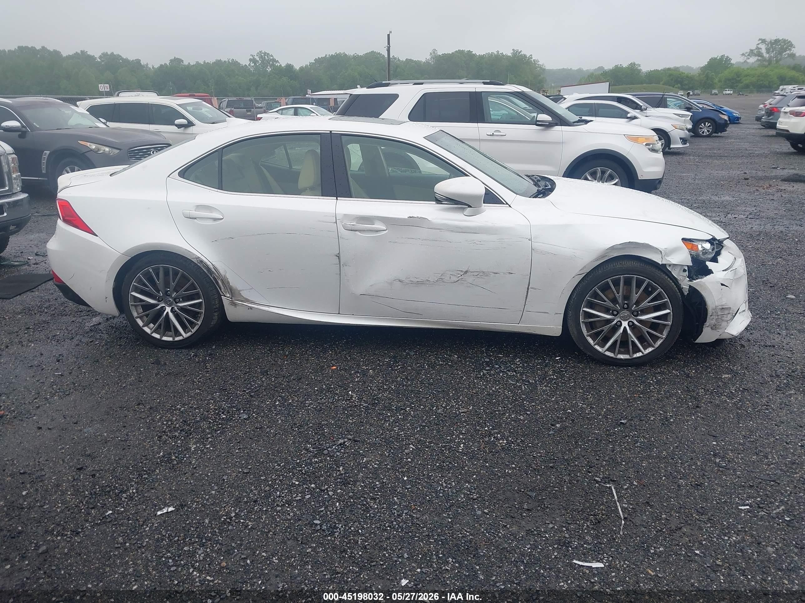 2016 Lexus Is 300 White vin: JTHCM1D22G5006963